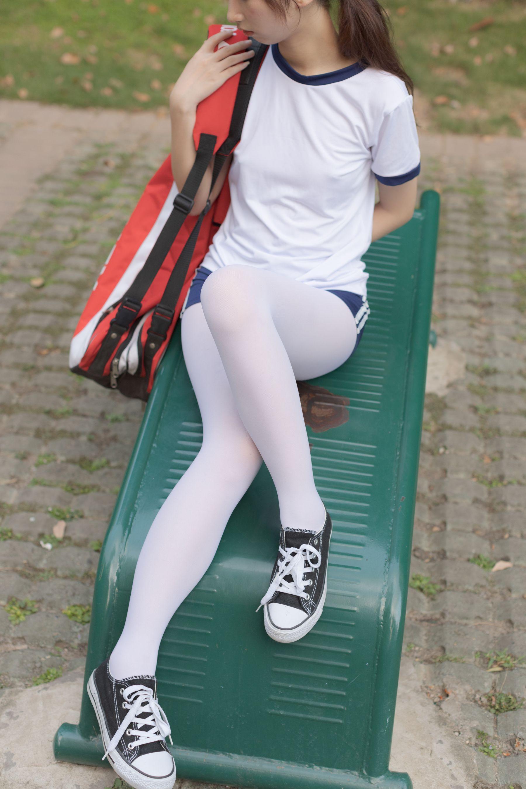森萝财团 無料-006 鹿可 户外体操服 [19P]插图6