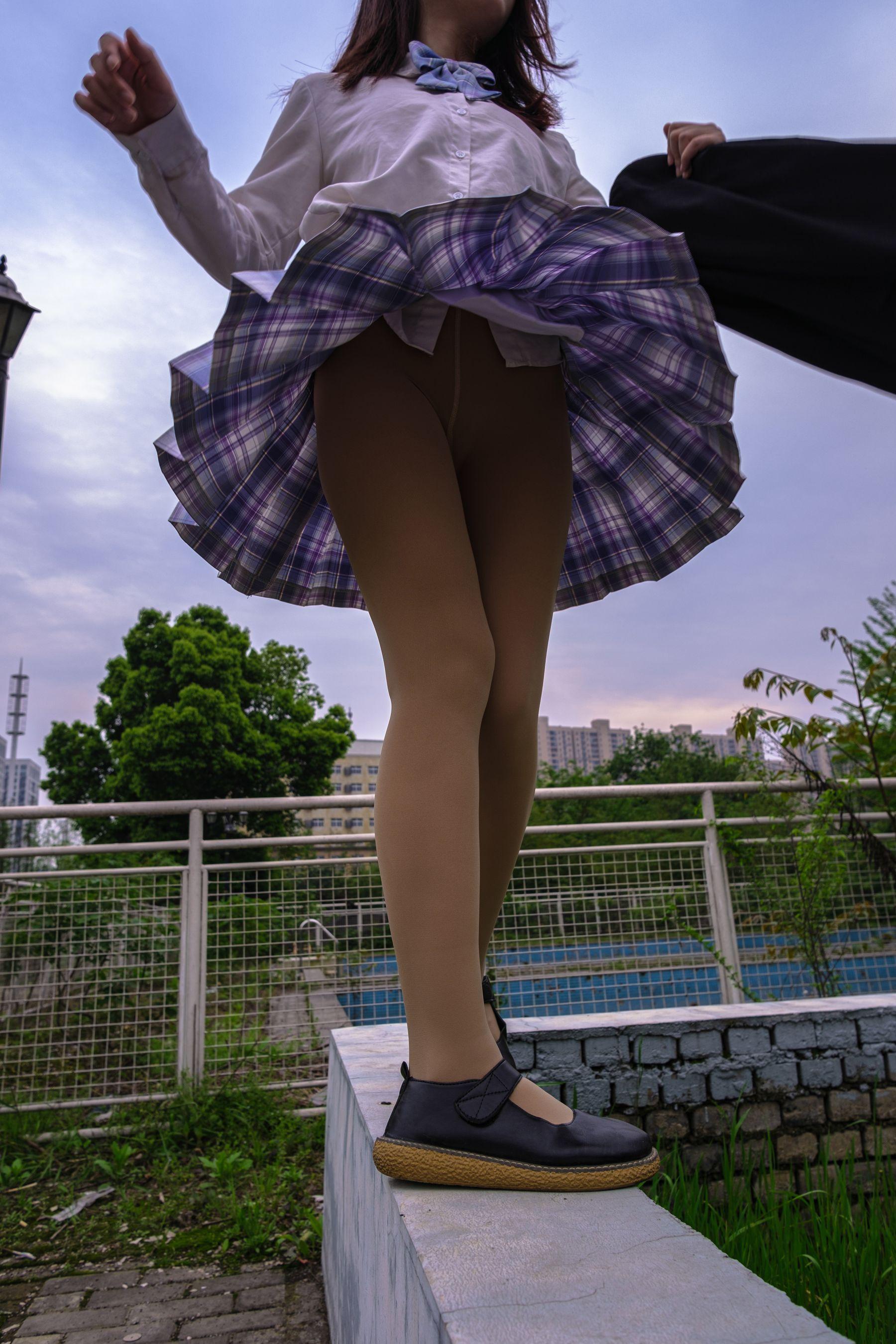 森萝财团 月下-001 小夜 肉丝 300D 真空 [76P]插图2