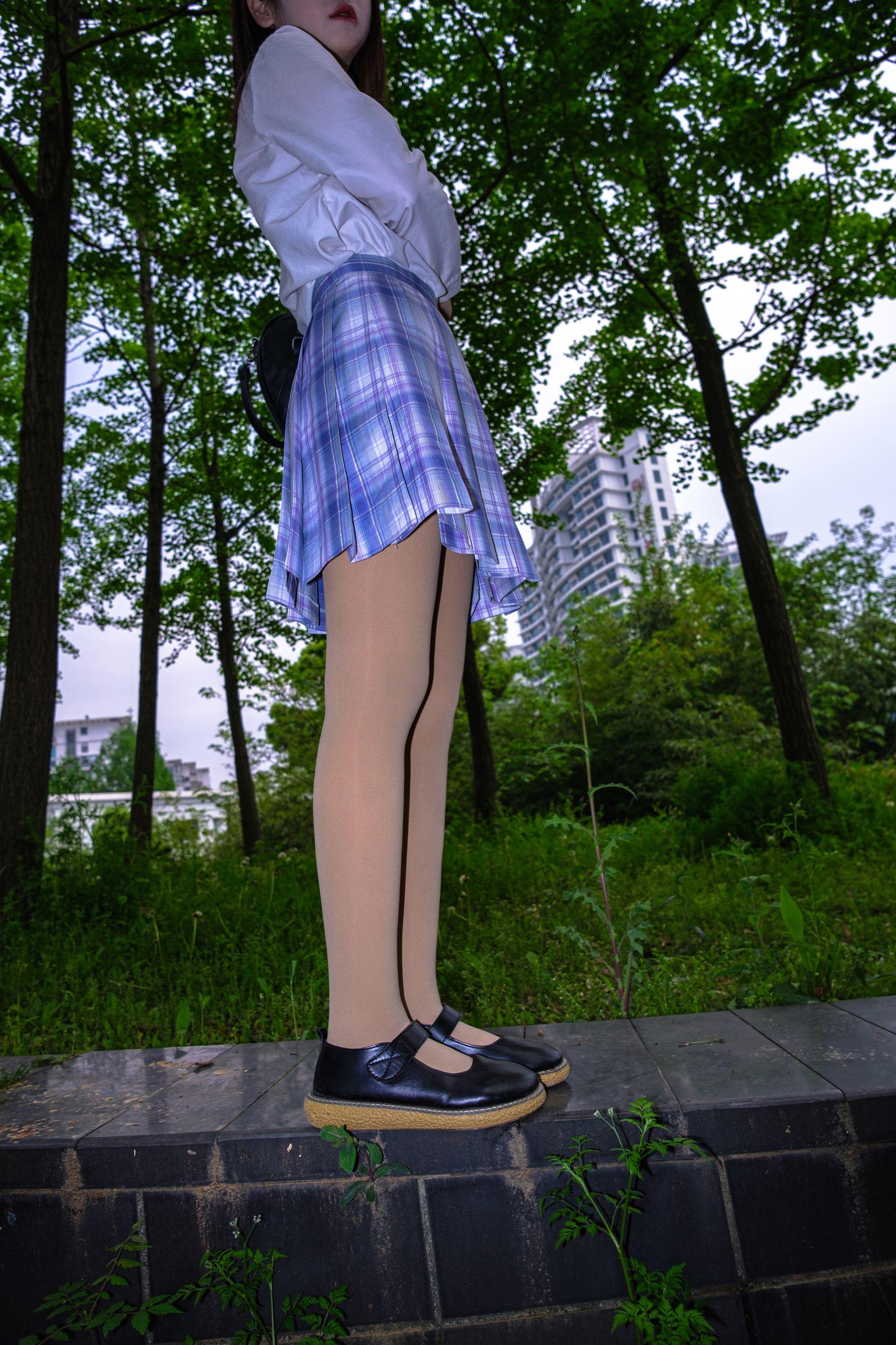 森萝财团 月下-001 小夜 肉丝 300D 真空 [76P]插图
