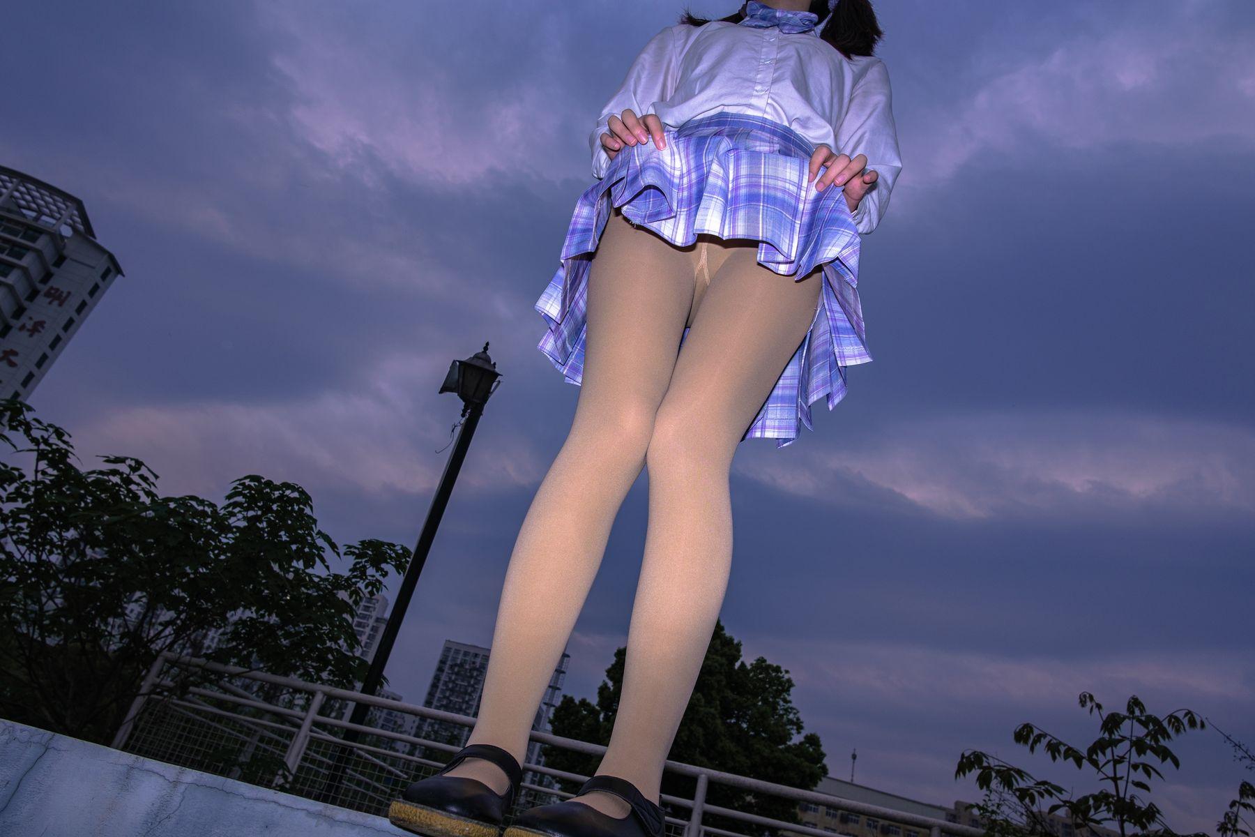 森萝财团 月下-001 小夜 肉丝 300D 真空 [76P]插图1