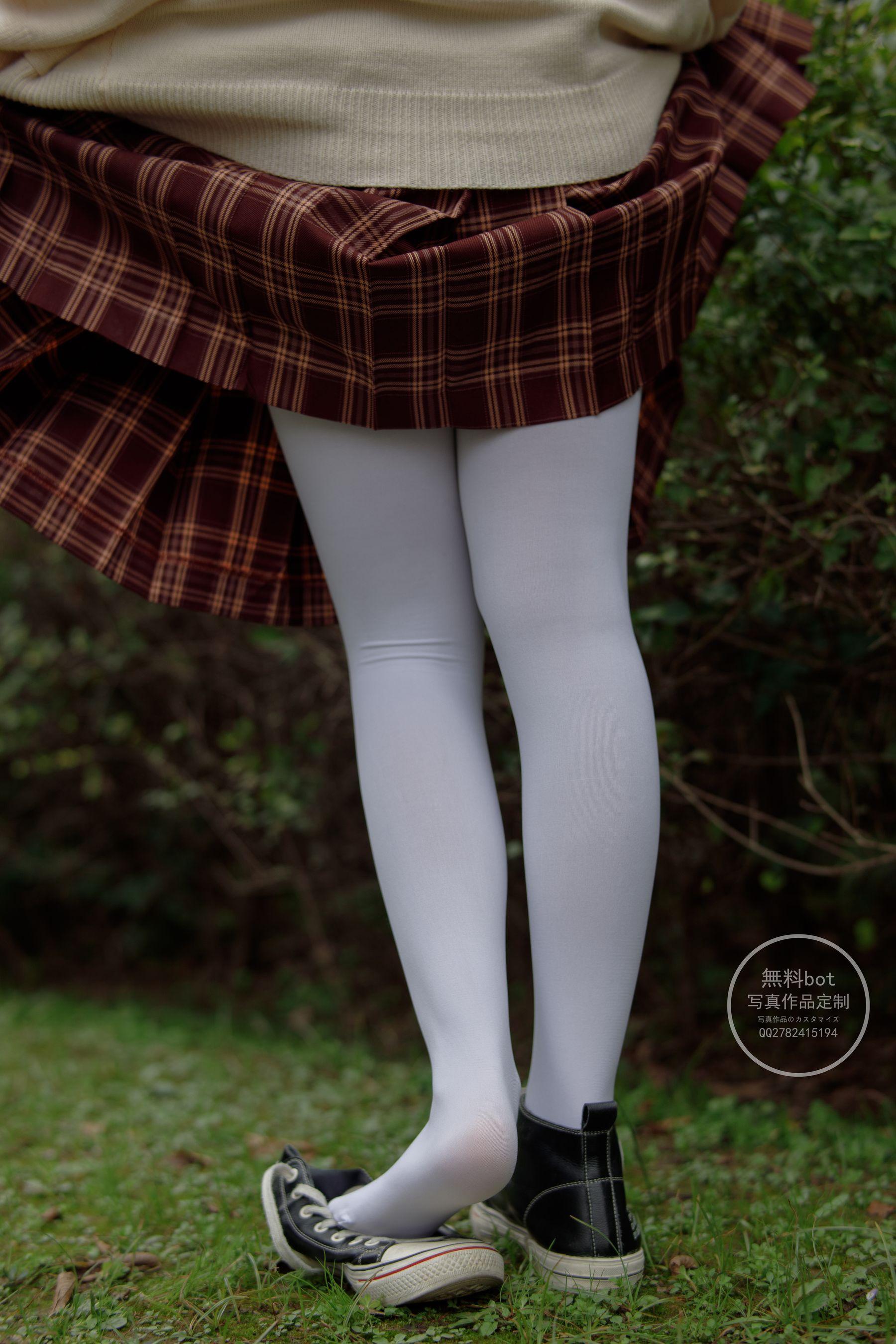 森萝财团写真 有料 NO.006 依依 户外白丝JK制服 [90P]插图9