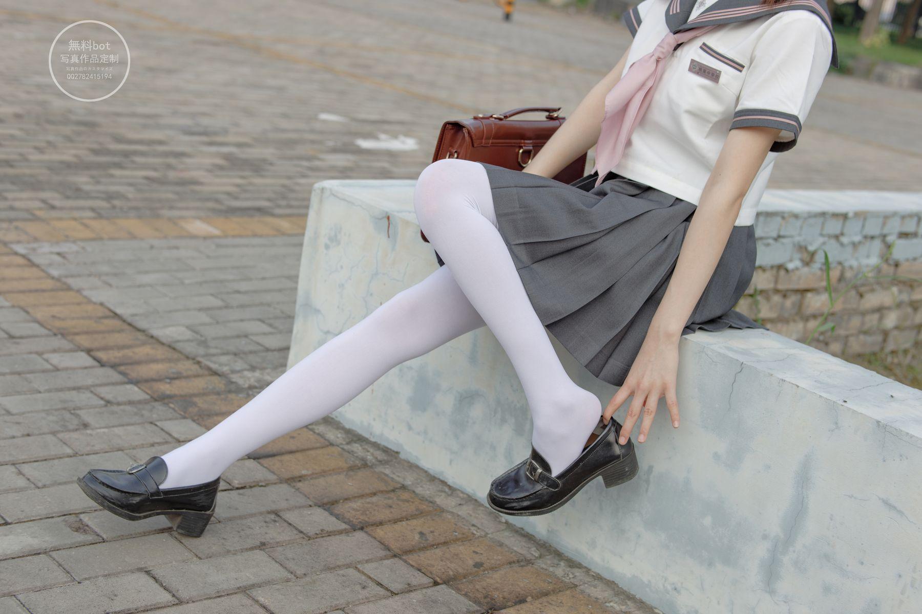 森萝财团写真 有料 NO.006 依依 户外白丝JK制服 [90P]插图9