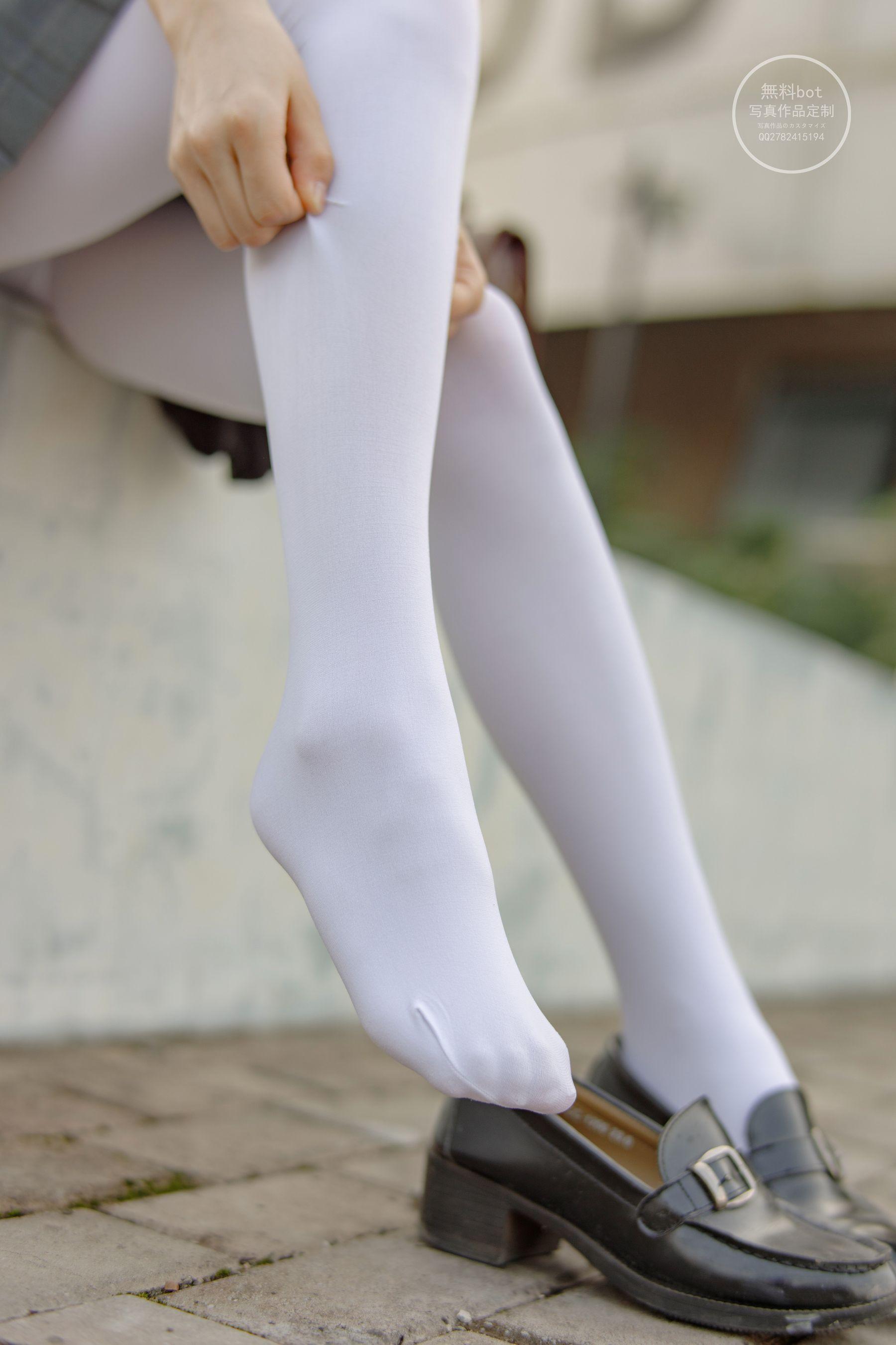 森萝财团写真 有料 NO.006 依依 户外白丝JK制服 [90P]插图8