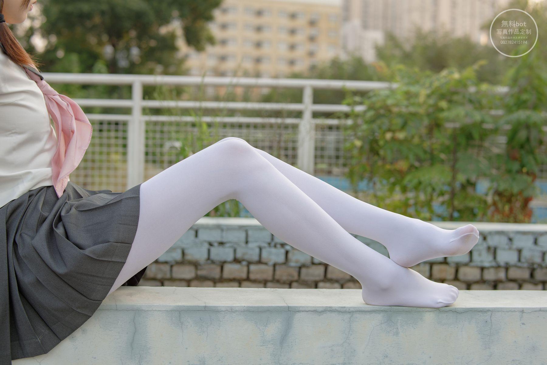 森萝财团写真 有料 NO.006 依依 户外白丝JK制服 [90P]插图1
