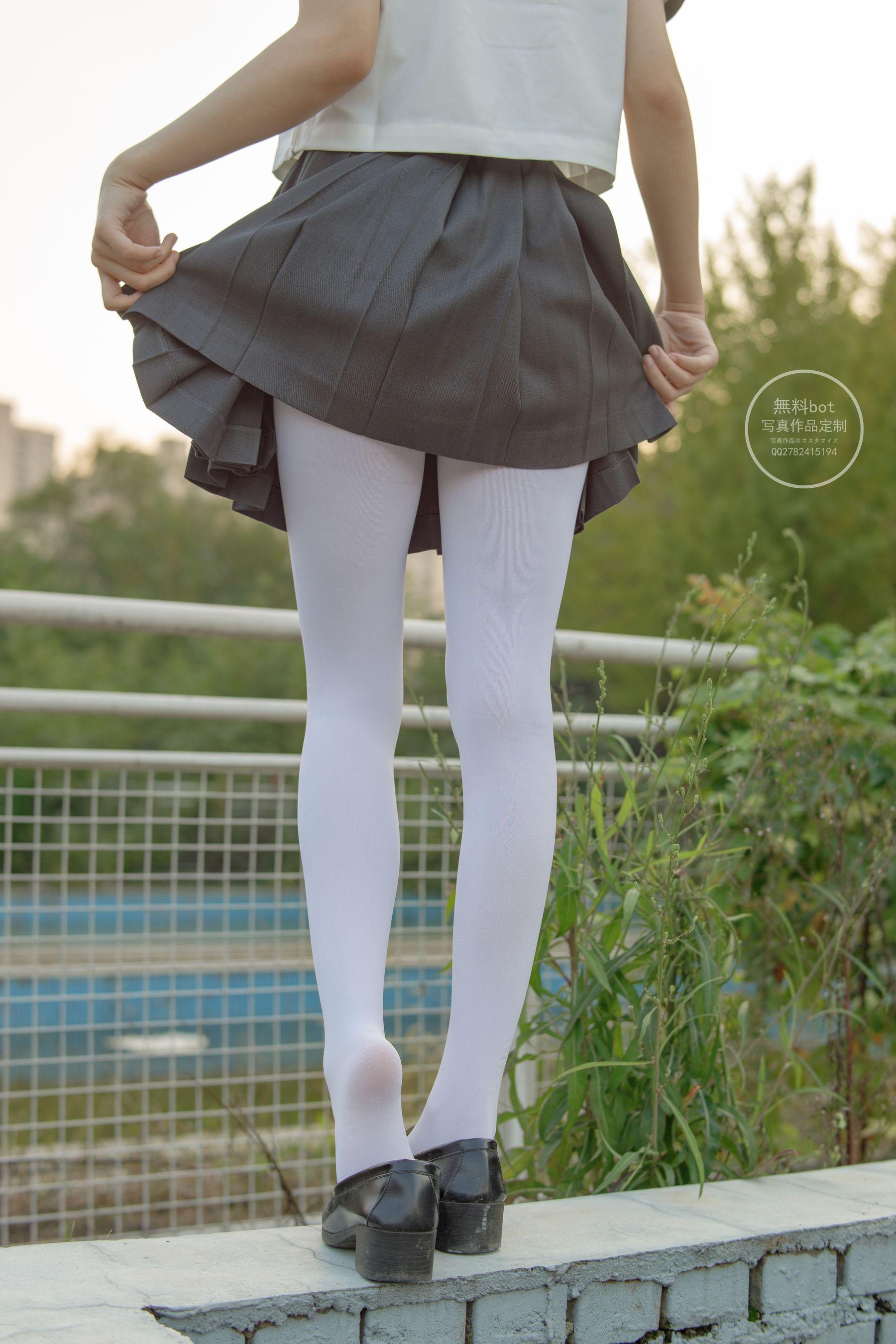 森萝财团写真 有料 NO.006 依依 户外白丝JK制服 [90P]插图8