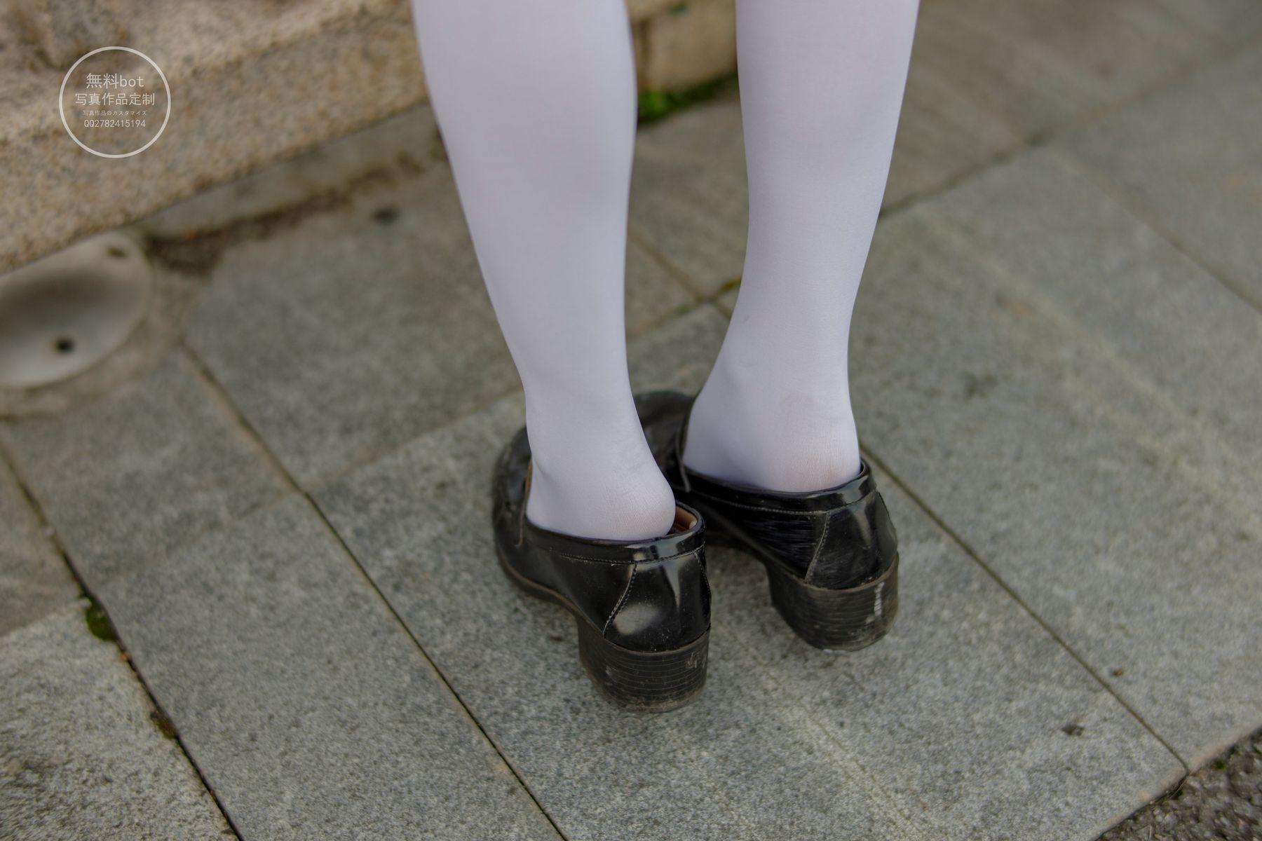 森萝财团写真 有料 NO.006 依依 户外白丝JK制服 [90P]插图8