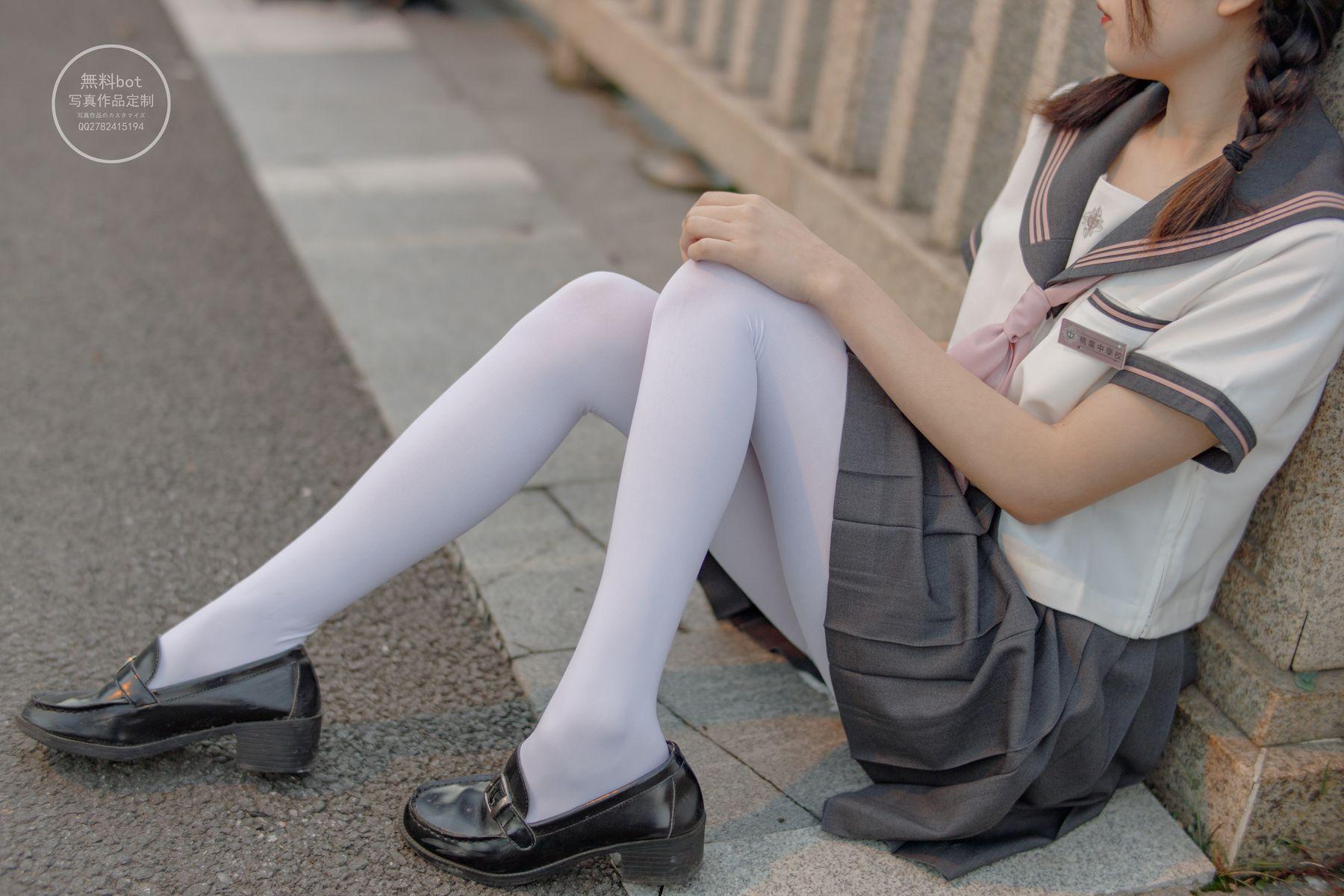 森萝财团写真 有料 NO.006 依依 户外白丝JK制服 [90P]插图9