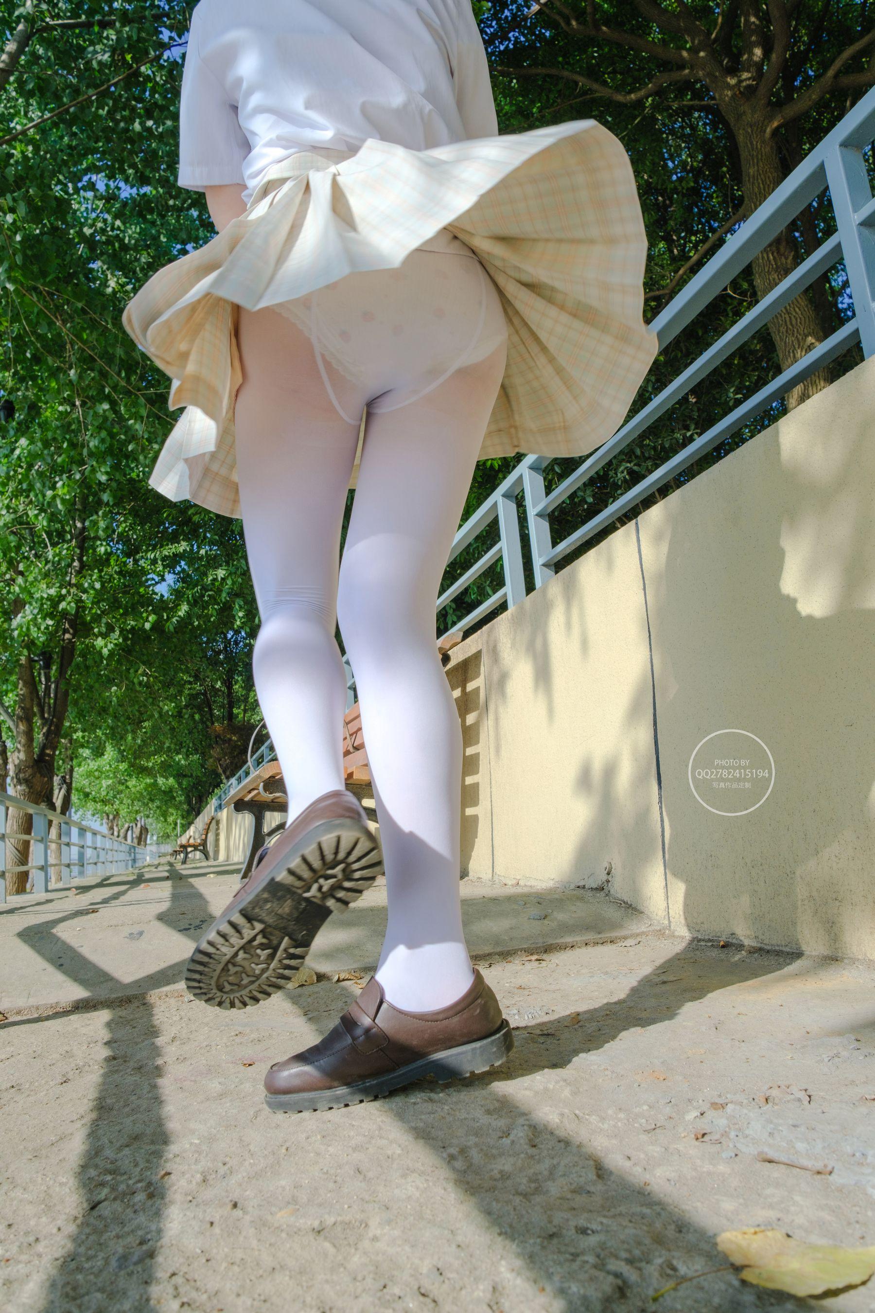 森萝财团写真 有料 NO.040 海边JK制服白丝 [95P]插图1
