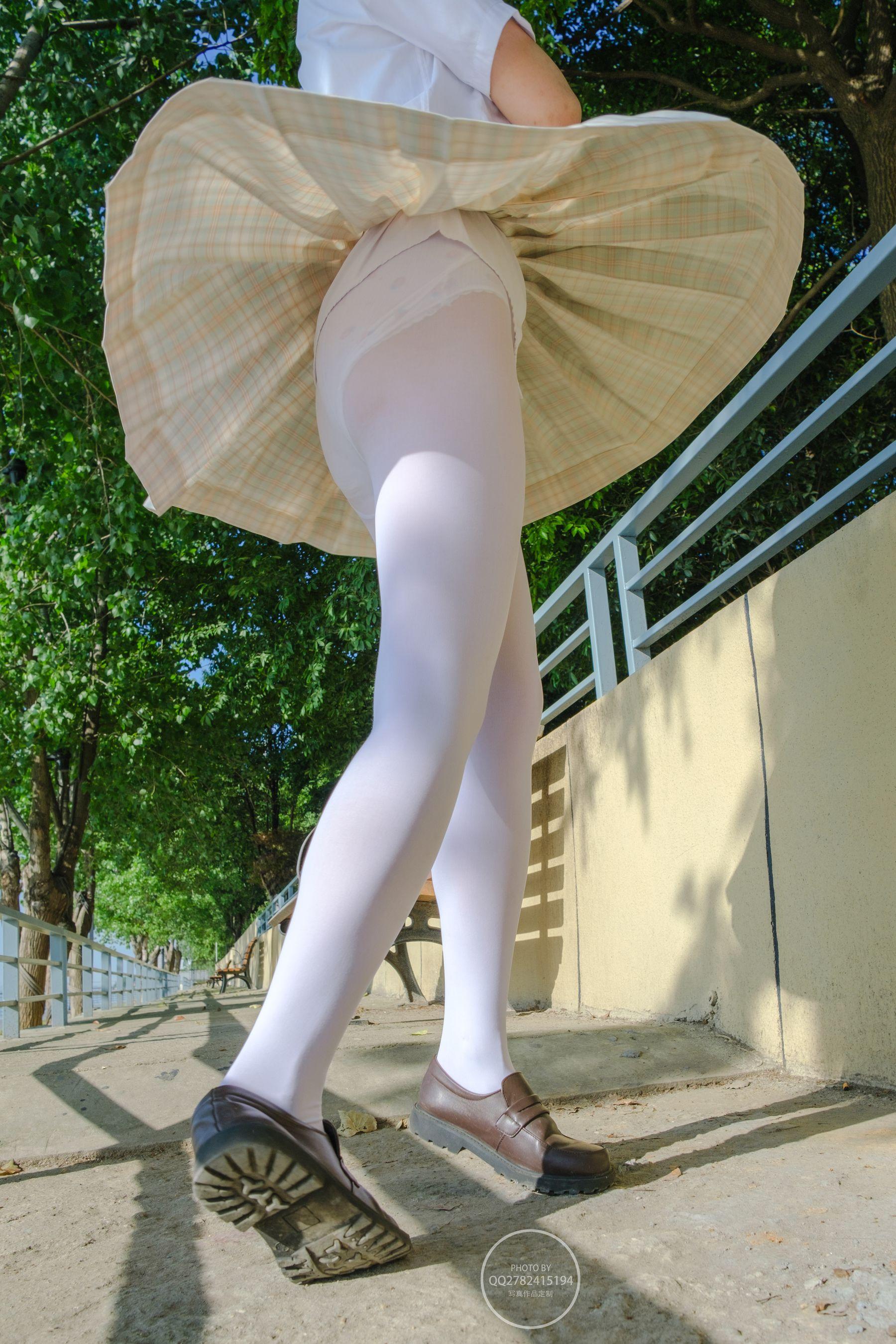 森萝财团写真 有料 NO.040 海边JK制服白丝 [95P]插图4