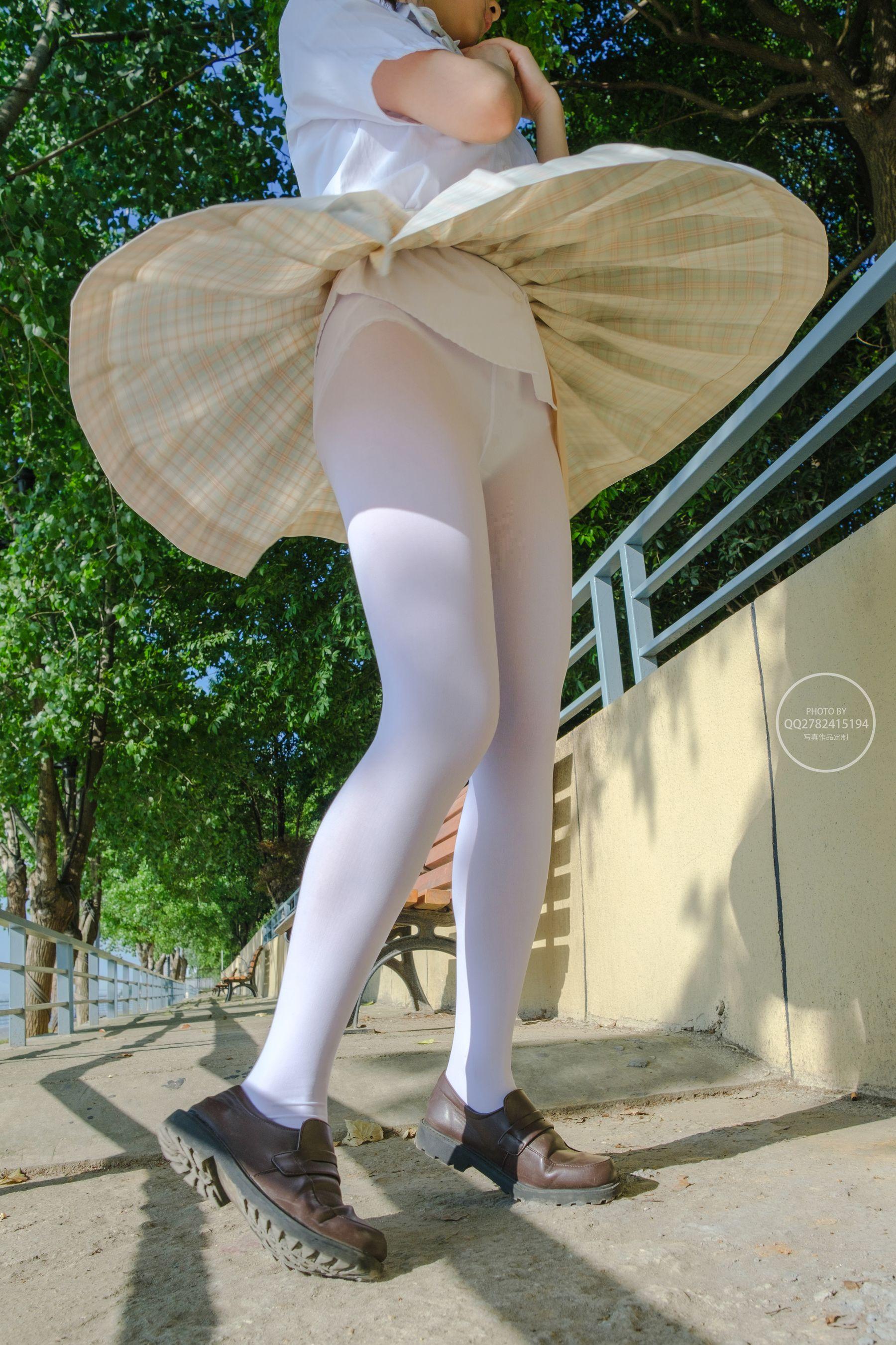 森萝财团写真 有料 NO.040 海边JK制服白丝 [95P]插图5
