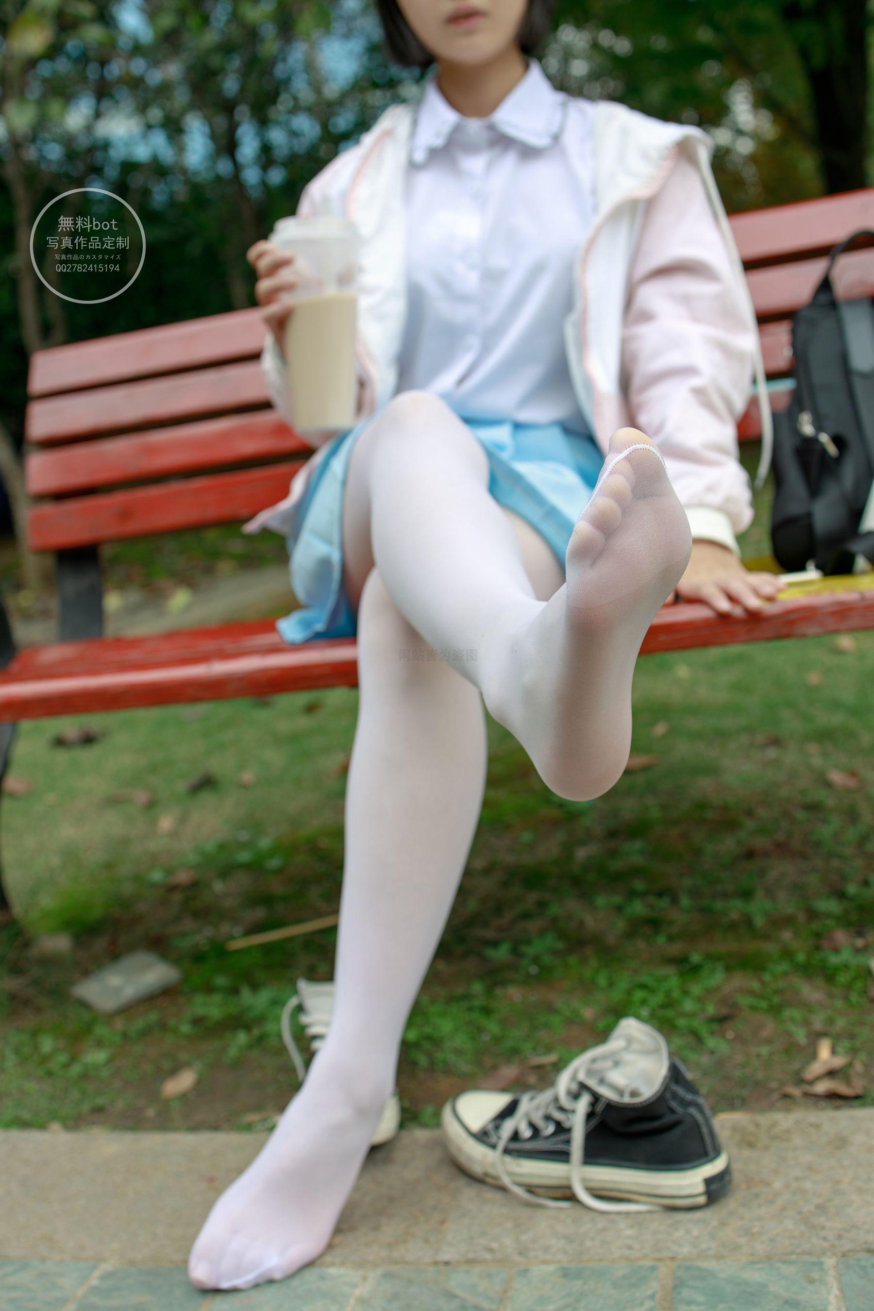 森萝财团写真 有料 NO.005 小茵 公园白丝 [68P]插图1
