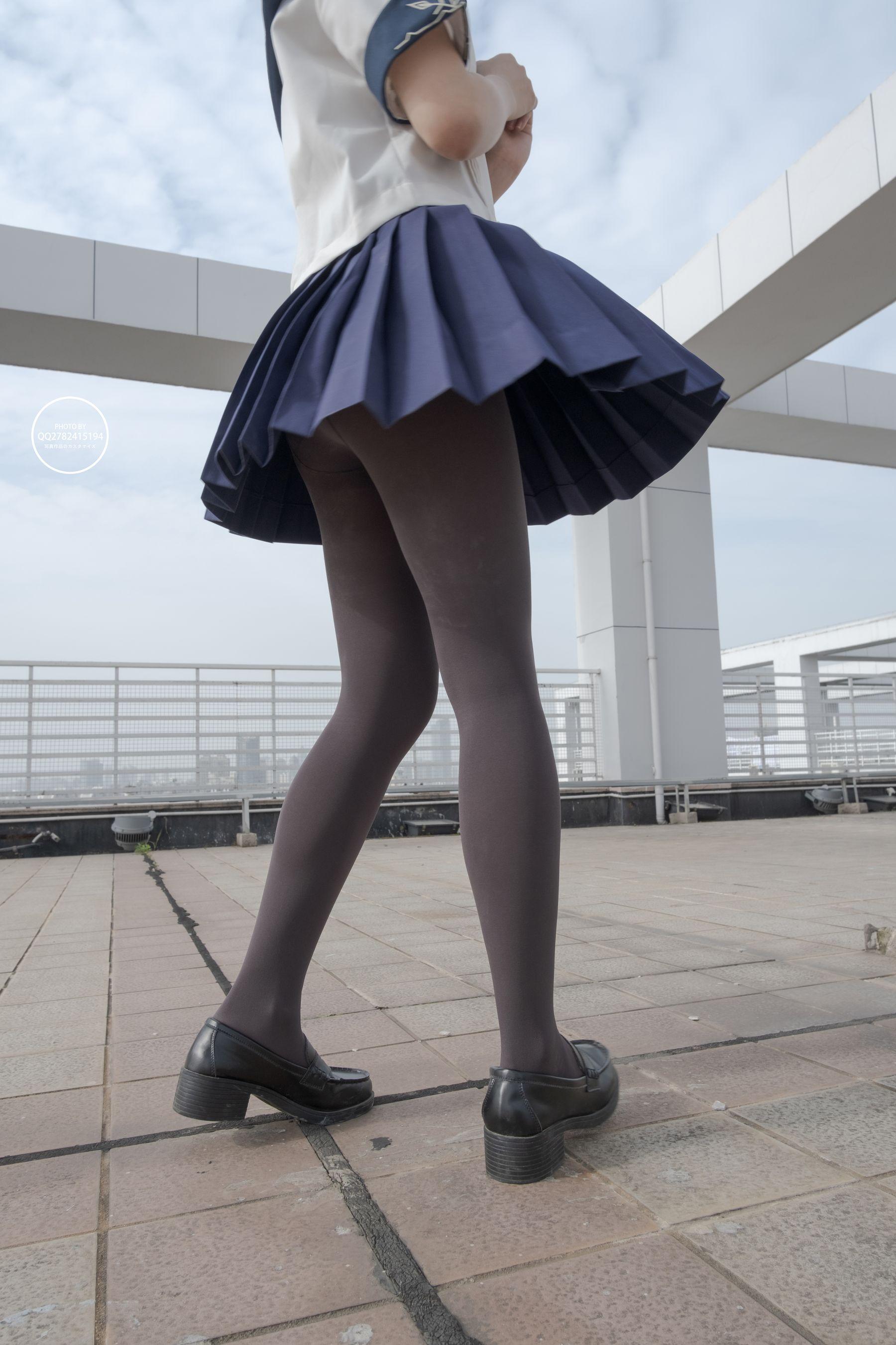 森萝财团写真 有料 NO.039 小香 天台上的JK灰丝美少女 [90P]插图