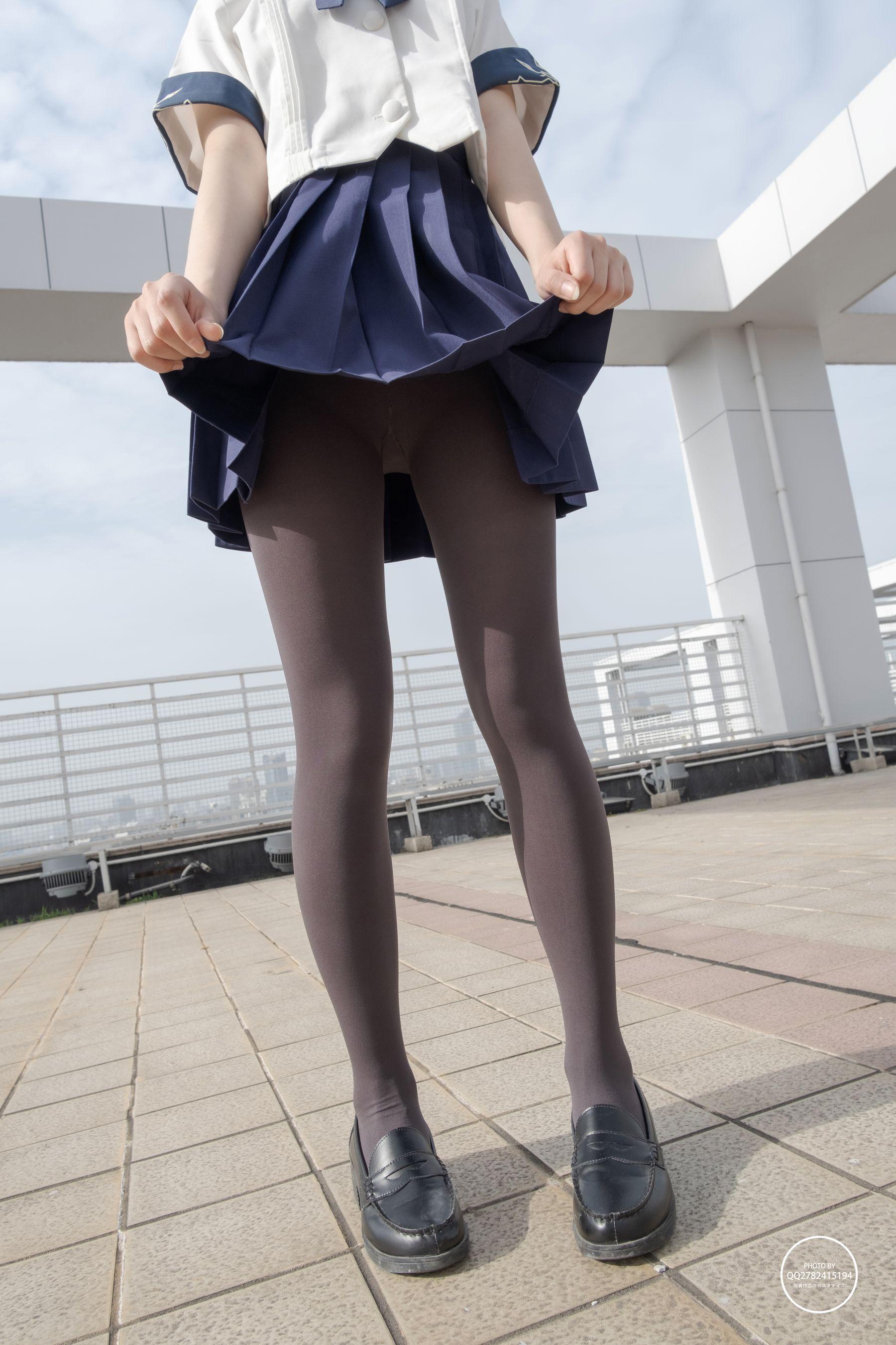 森萝财团写真 有料 NO.039 小香 天台上的JK灰丝美少女 [90P]插图9