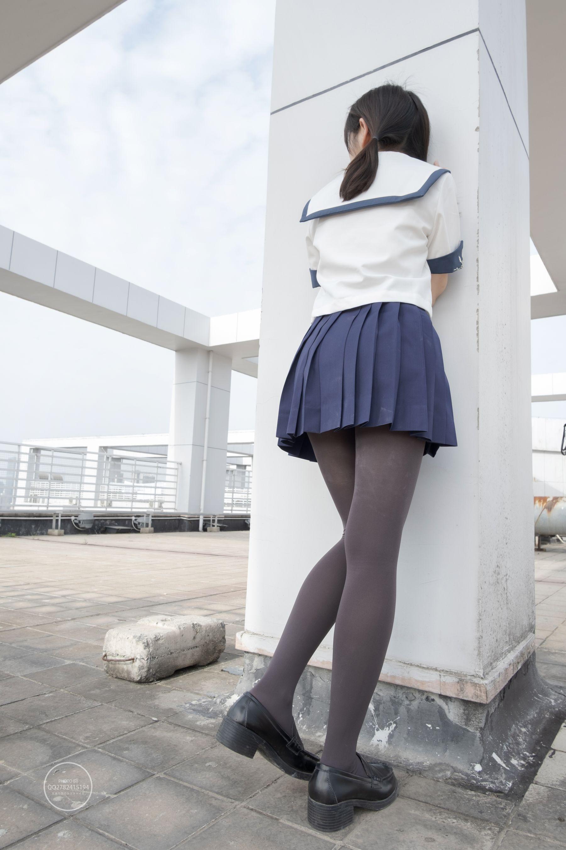 森萝财团写真 有料 NO.039 小香 天台上的JK灰丝美少女 [90P]插图6