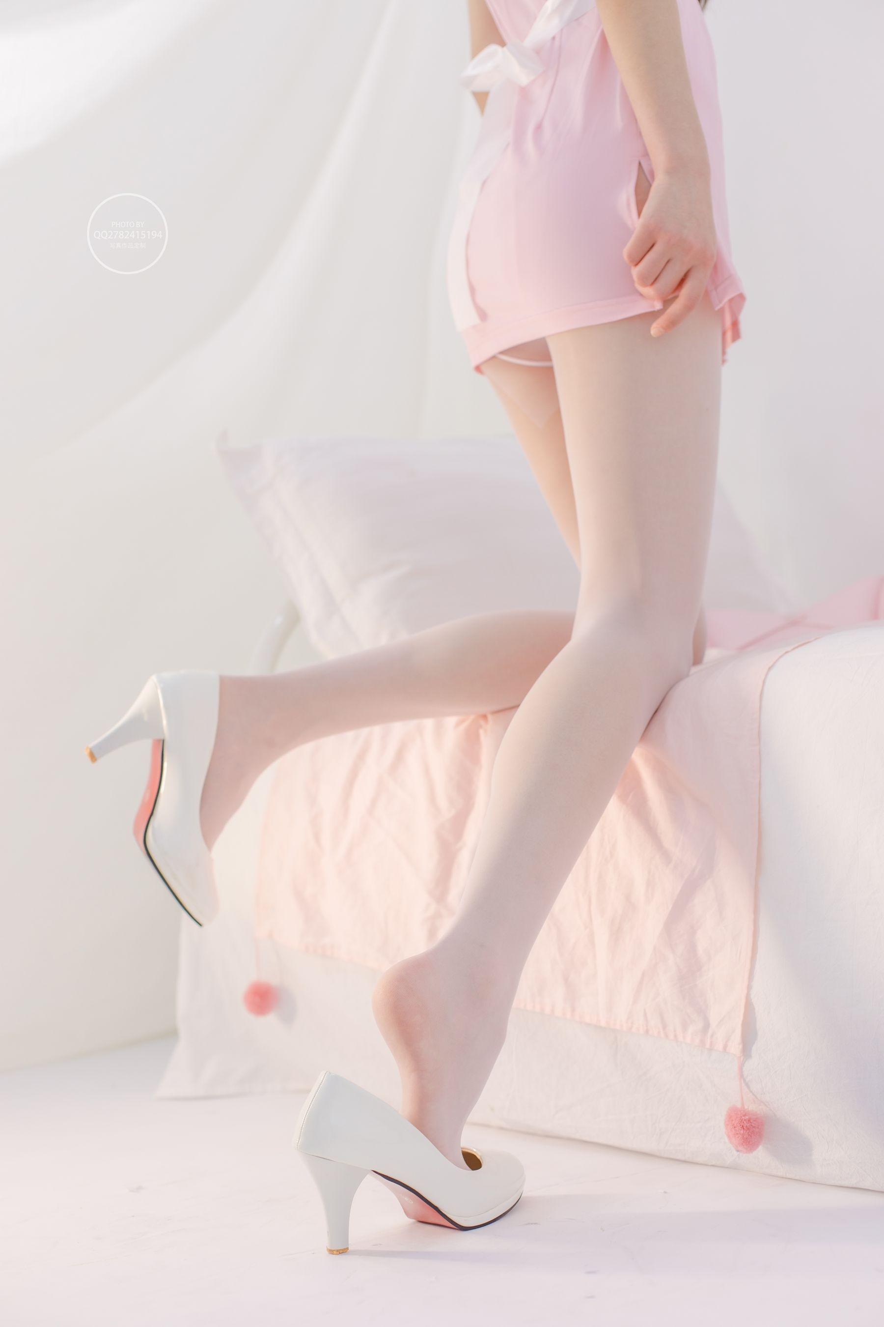 森萝财团写真 有料 NO.041粉嫩护士服白丝 [62P]插图8