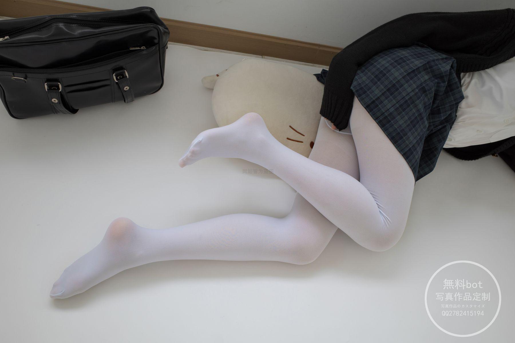 森萝财团写真 有料 NO.002 小香 室内JK白丝 [86P]插图4