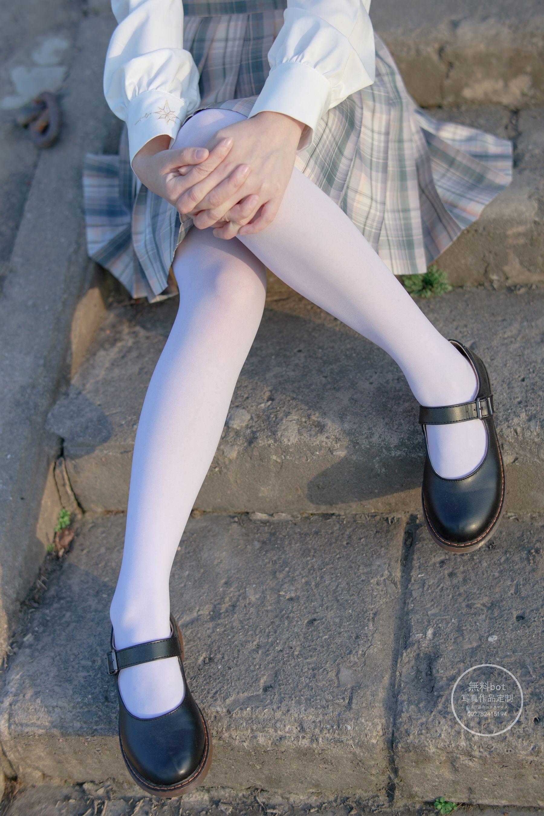 森萝财团写真 有料 NO.012 吸吸&匿名 [80P]插图