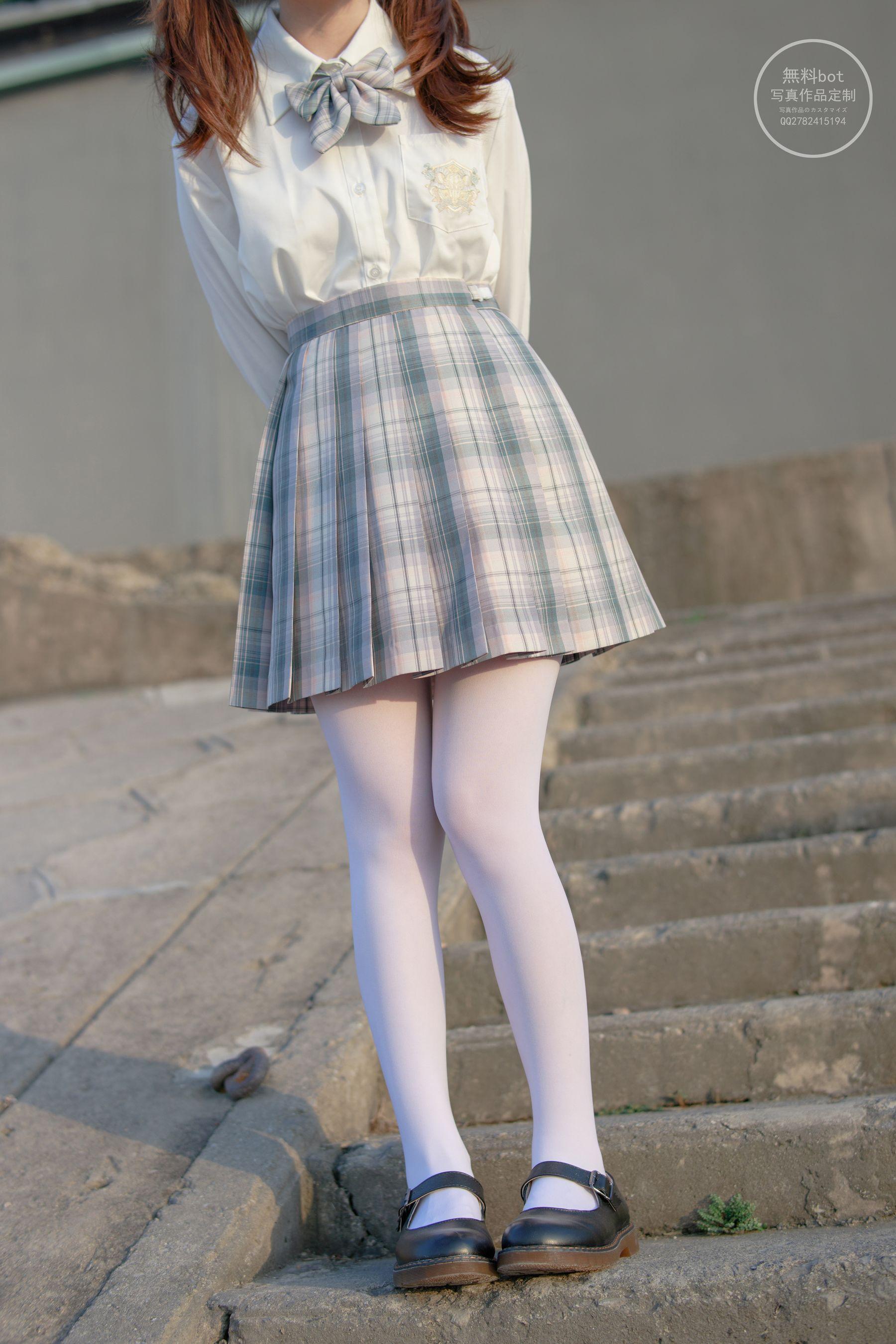 森萝财团写真 有料 NO.012 吸吸&匿名 [80P]插图1