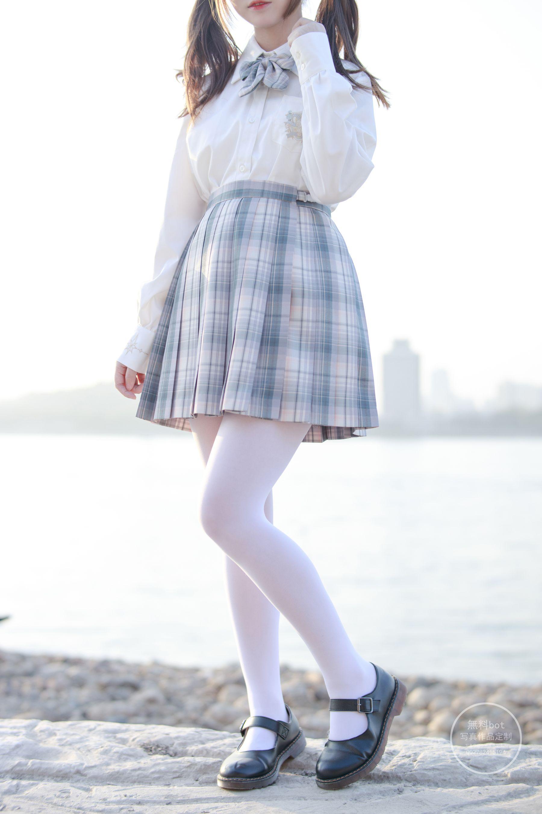 森萝财团写真 有料 NO.012 吸吸&匿名 [80P]插图4