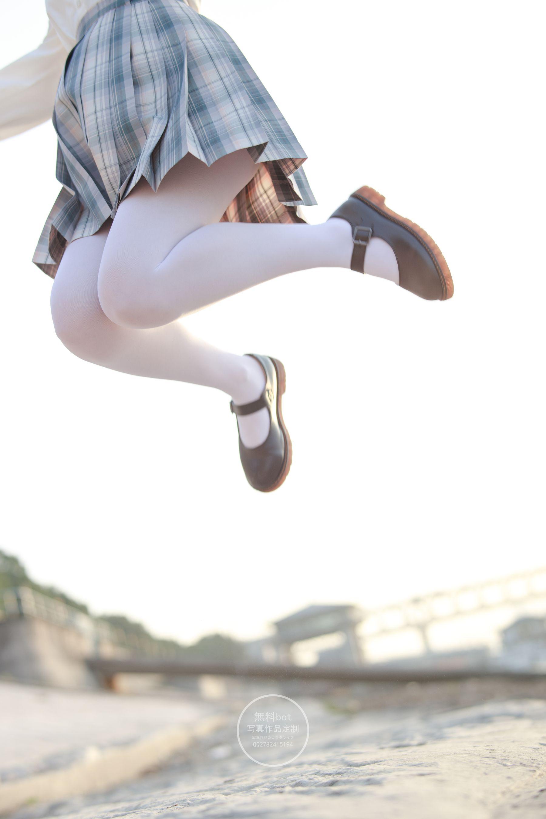 森萝财团写真 有料 NO.012 吸吸&匿名 [80P]插图7
