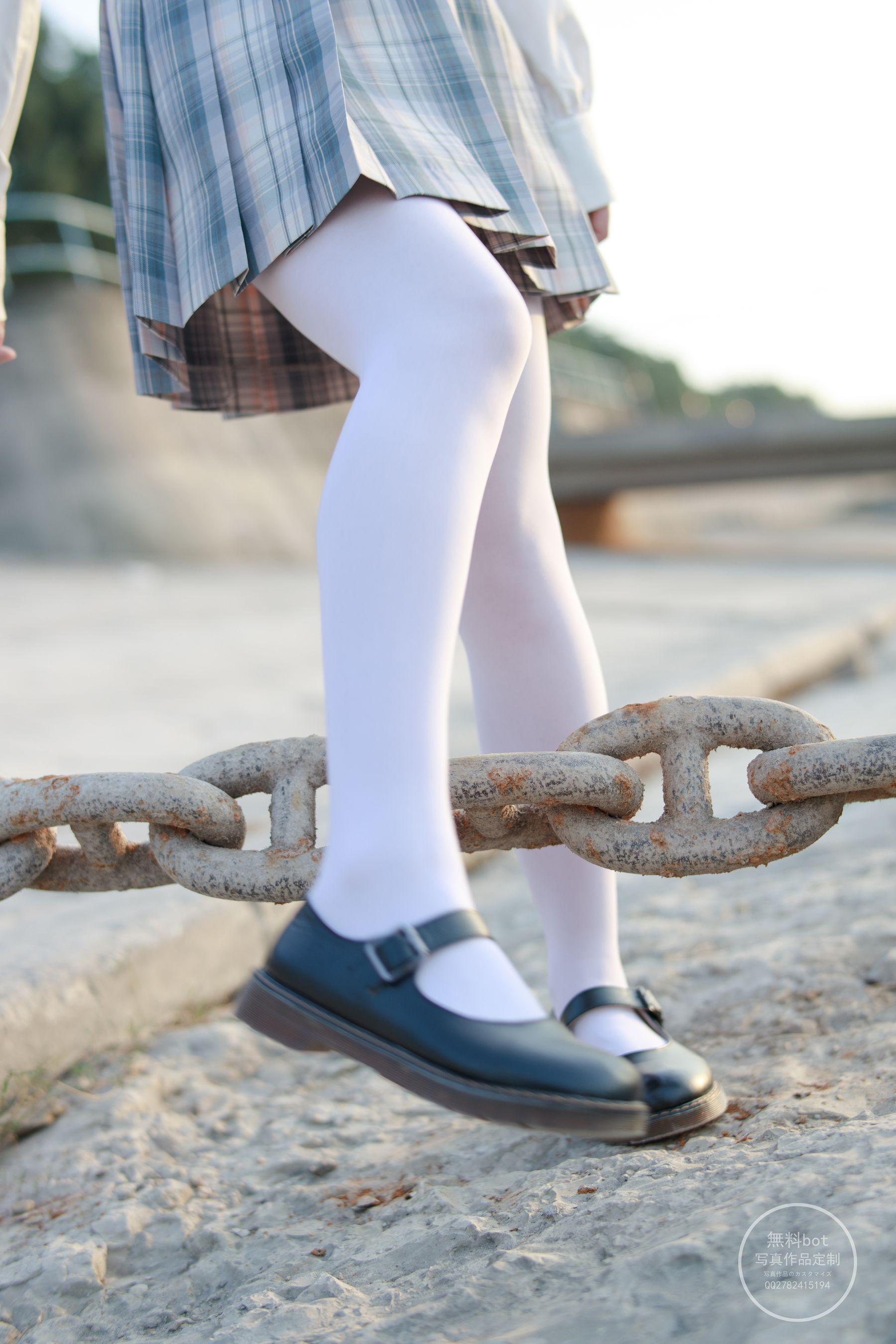 森萝财团写真 有料 NO.012 吸吸&匿名 [80P]插图1