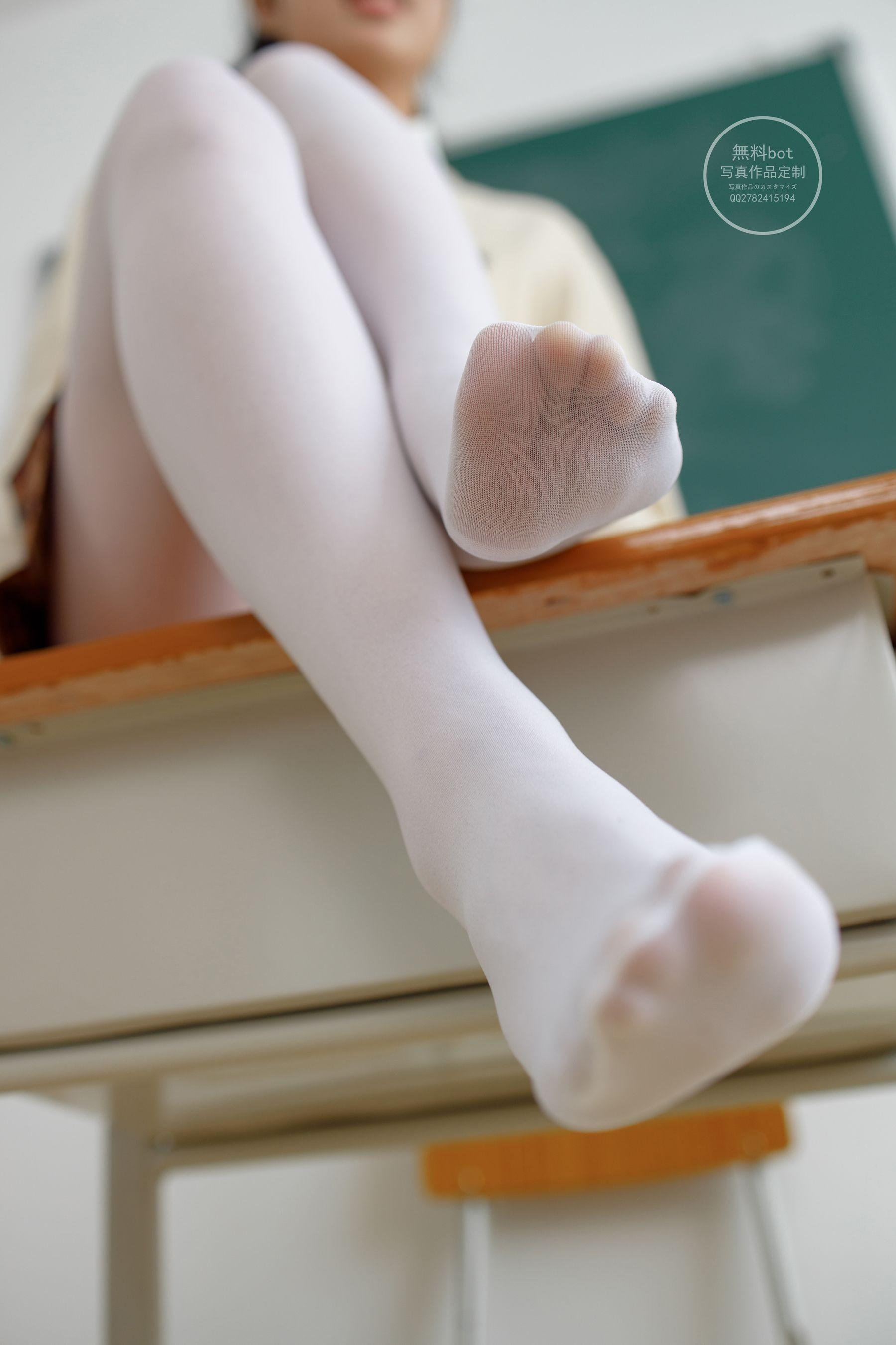 森萝财团写真 有料 NO.012 吸吸&匿名 [80P]插图6
