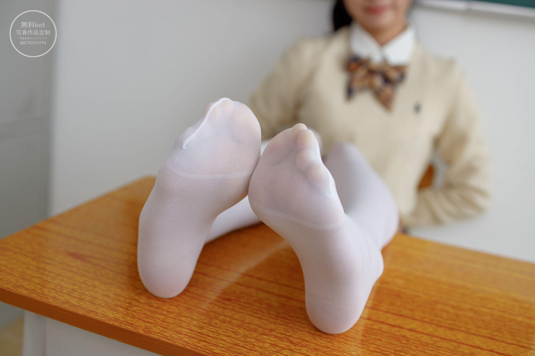 森萝财团写真 有料 NO.012 吸吸&匿名 [80P]插图