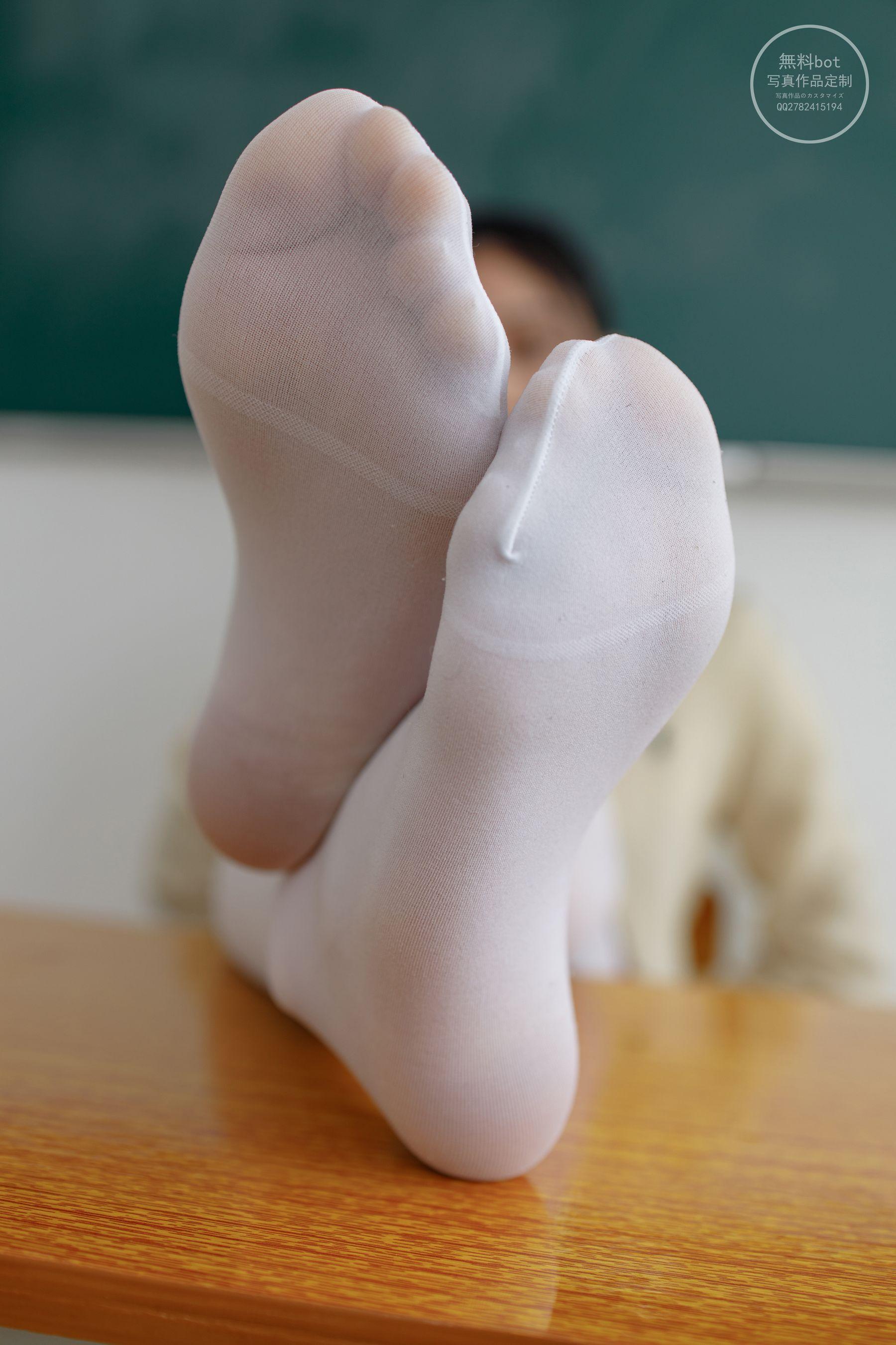 森萝财团写真 有料 NO.012 吸吸&匿名 [80P]插图2