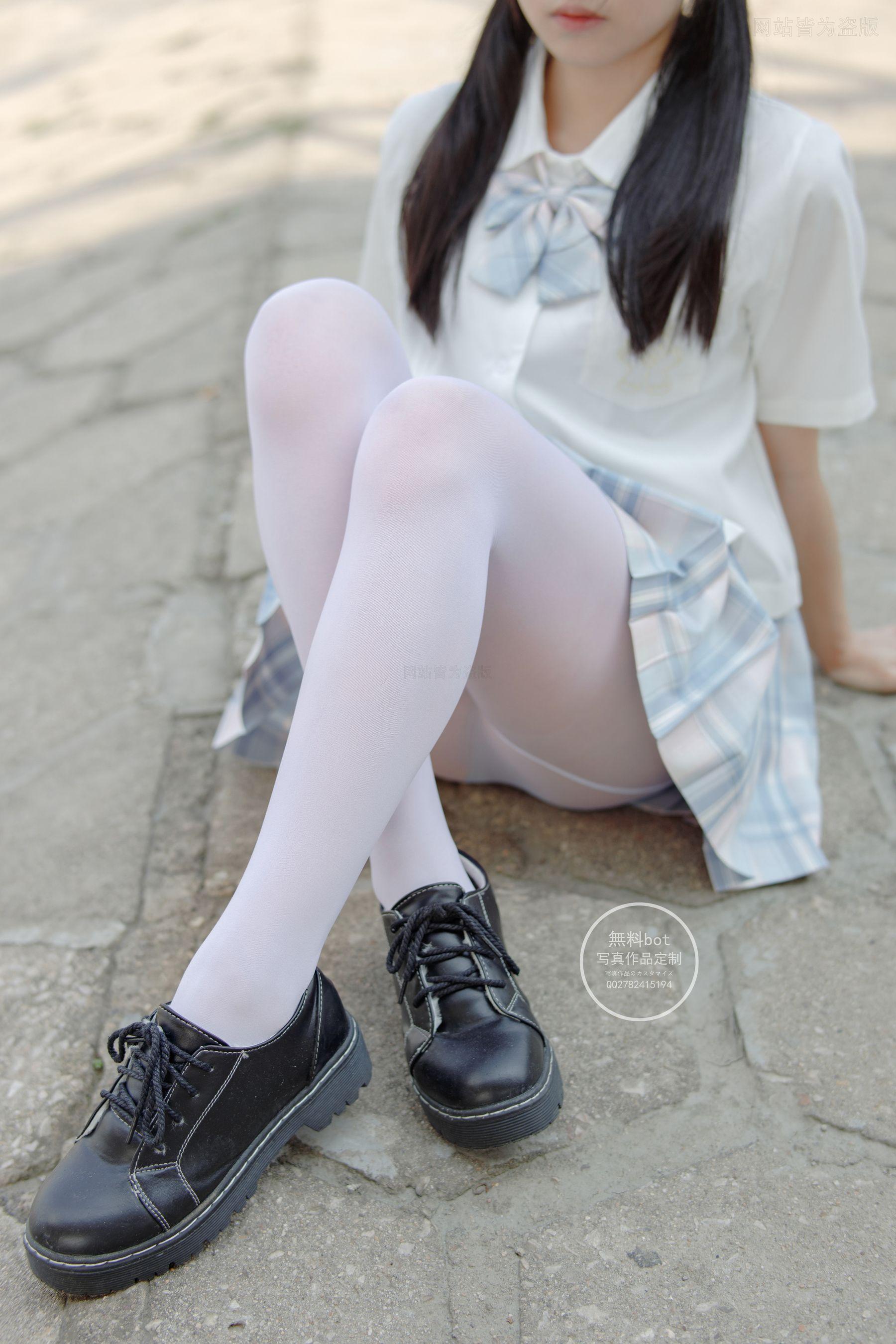 森萝财团写真 有料 NO.001 小兰 户外JK白丝 [64P]插图
