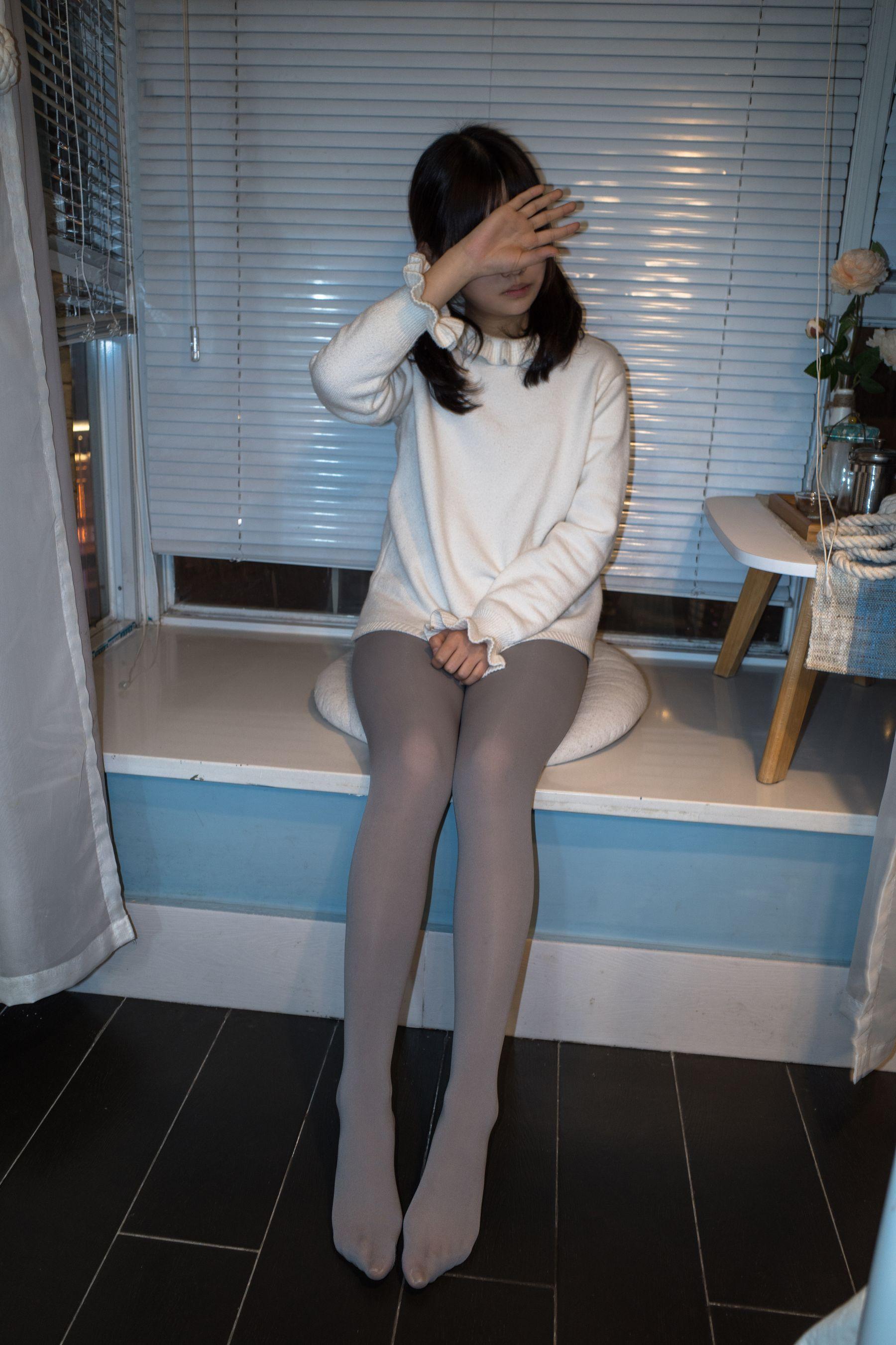 森萝财团 番外-002 小香 灰丝80D [92P]插图8