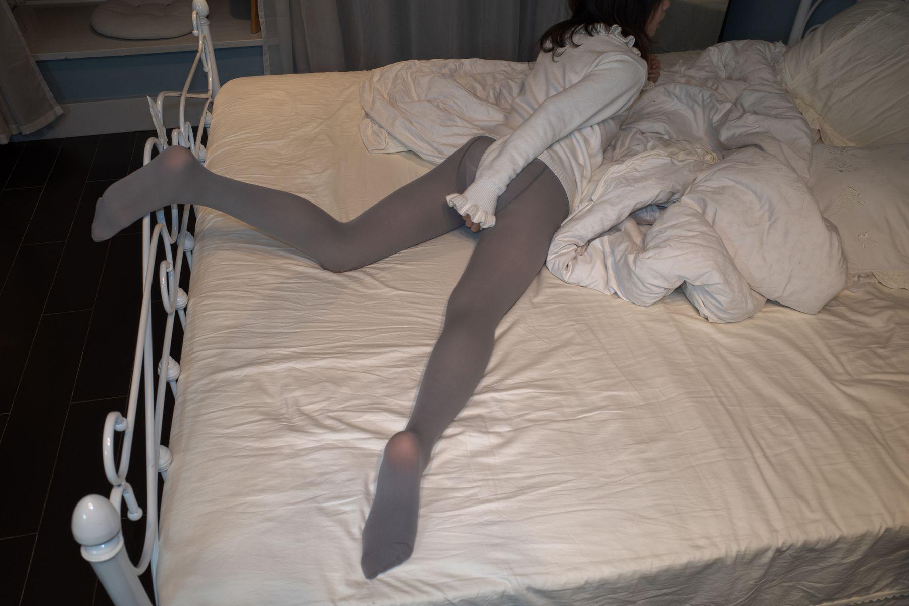 森萝财团 番外-002 小香 灰丝80D [92P]插图6