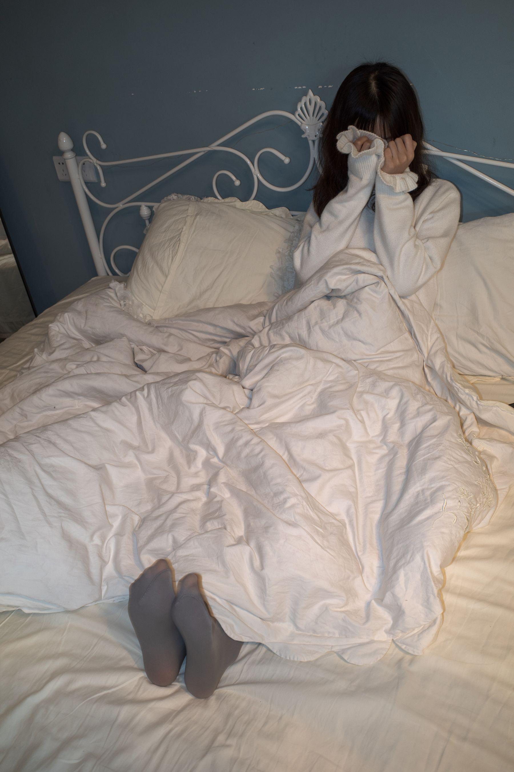 森萝财团 番外-002 小香 灰丝80D [92P]插图9