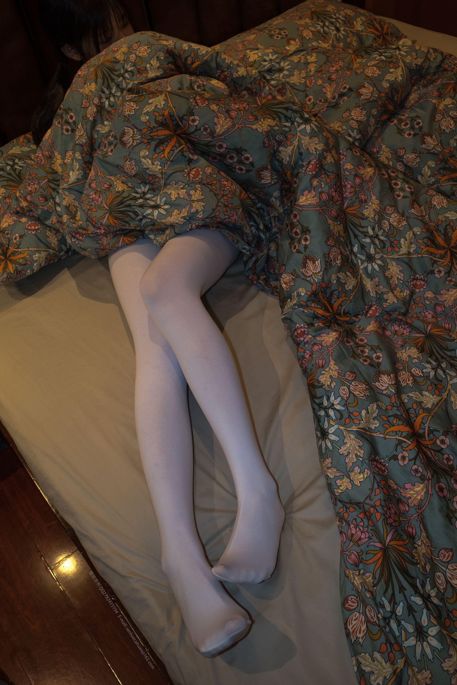 森萝财团 番外-001 小香 白丝80D [77P]插图2