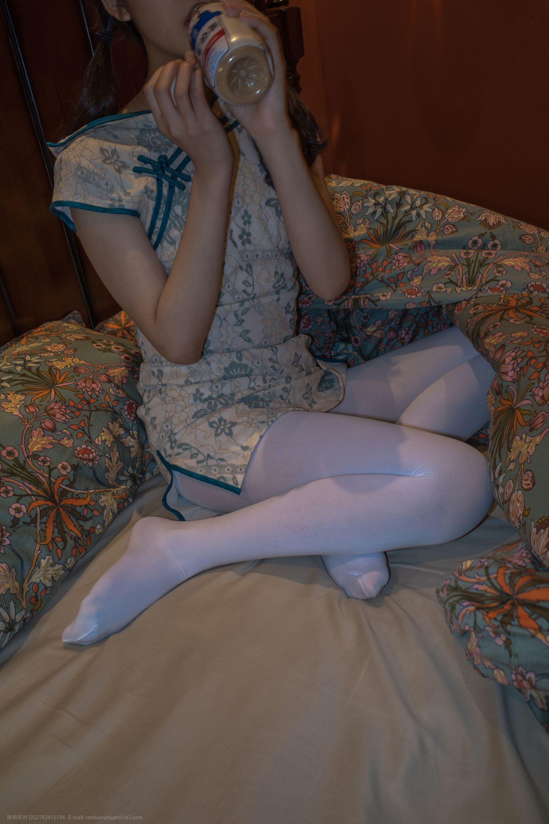 森萝财团 番外-001 小香 白丝80D [77P]插图1