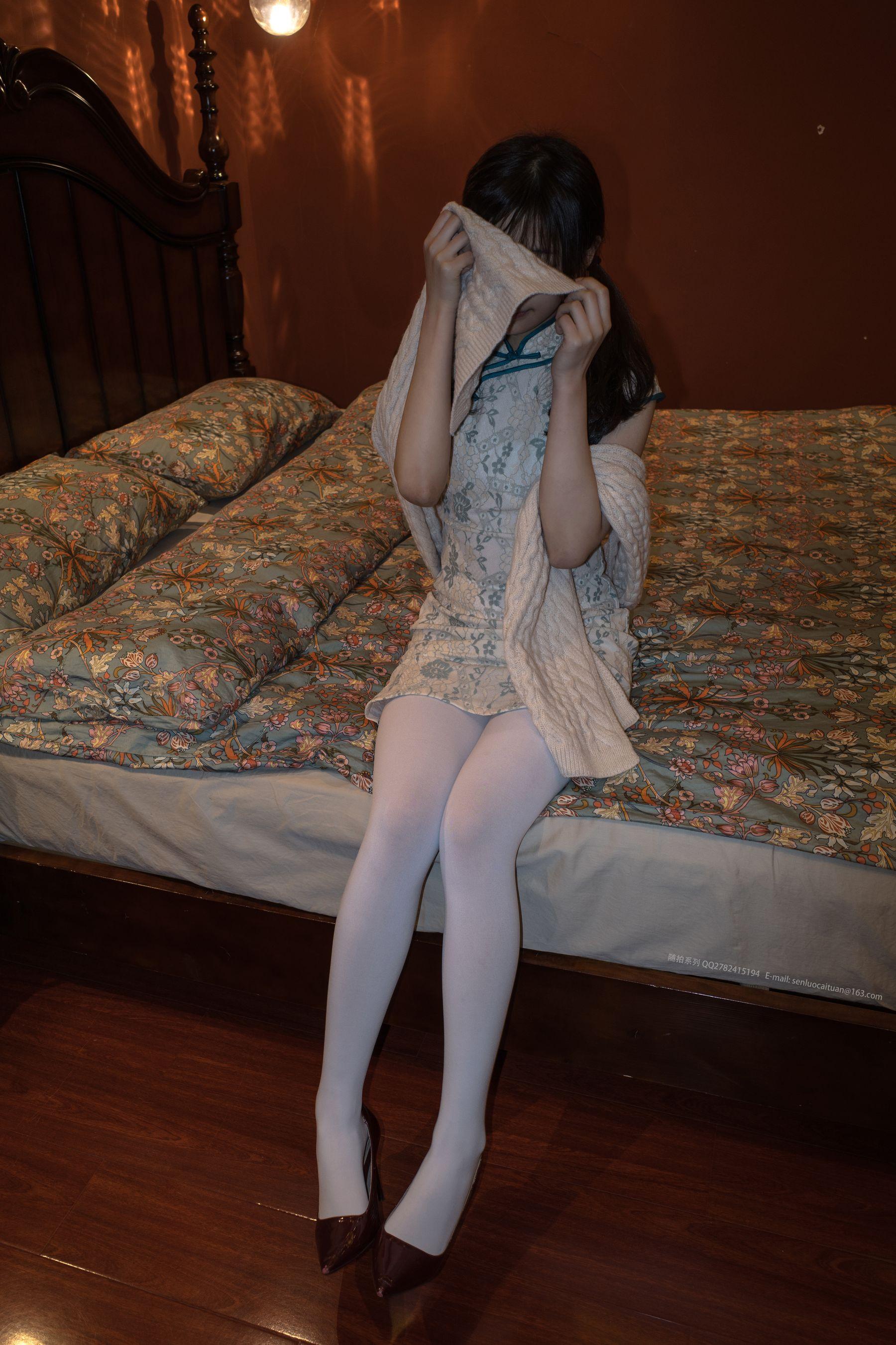 森萝财团 随拍-001 小香 白丝80D [77P]插图5