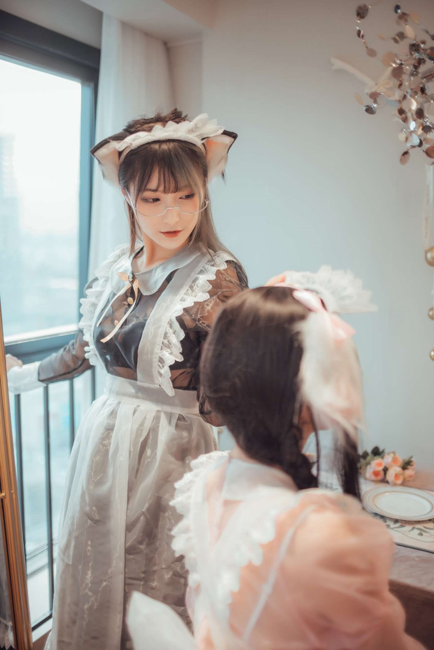 爱老师_PhD  x奶文x铁板烧鬼舞 透明女仆 [24P]插图1