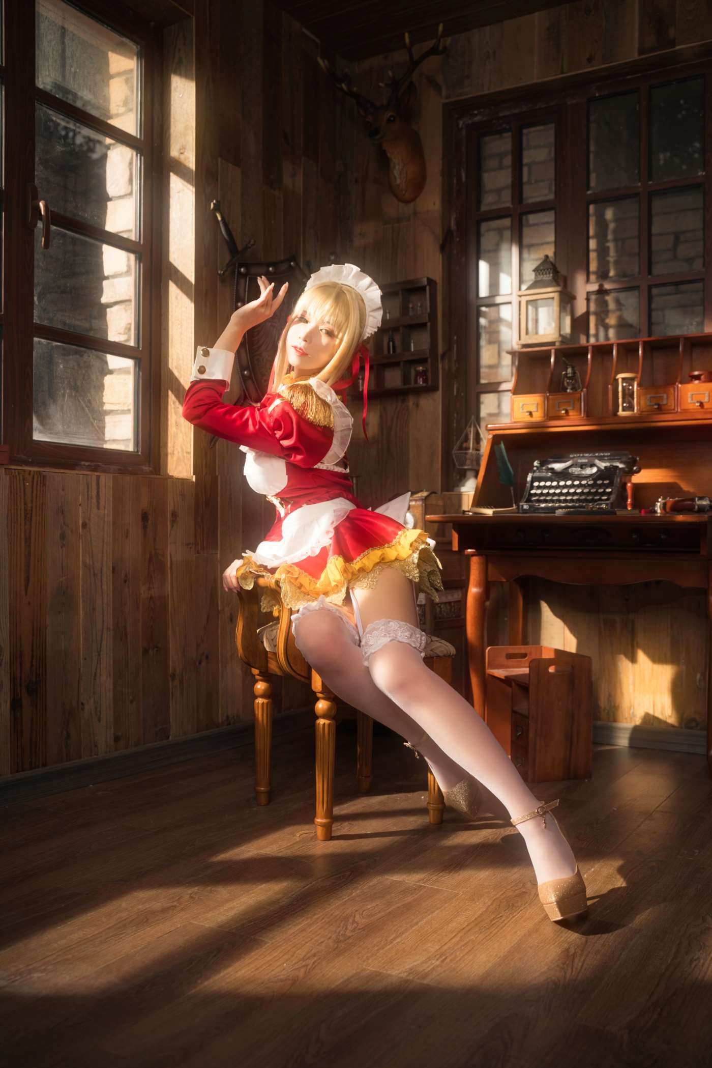 爱老师_PhD  尼禄YD女仆 [18P]插图6
