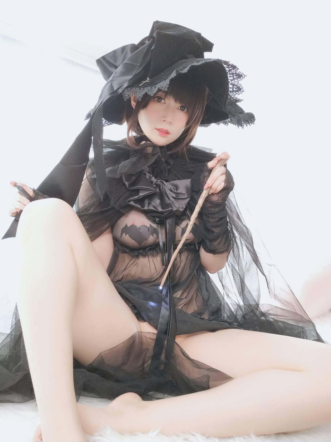 白银81 – 自撮り Vol.44 见习魔女 [126P]插图6