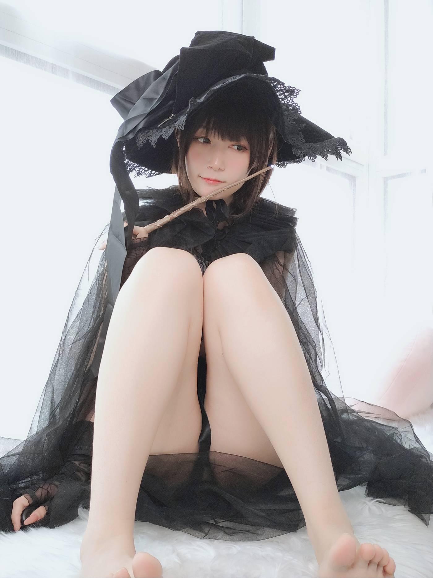 白银81 – 自撮り Vol.44 见习魔女 [126P]插图8