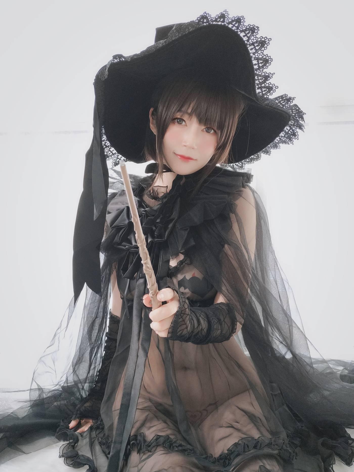 白银81 – 自撮り Vol.44 见习魔女 [126P]插图2