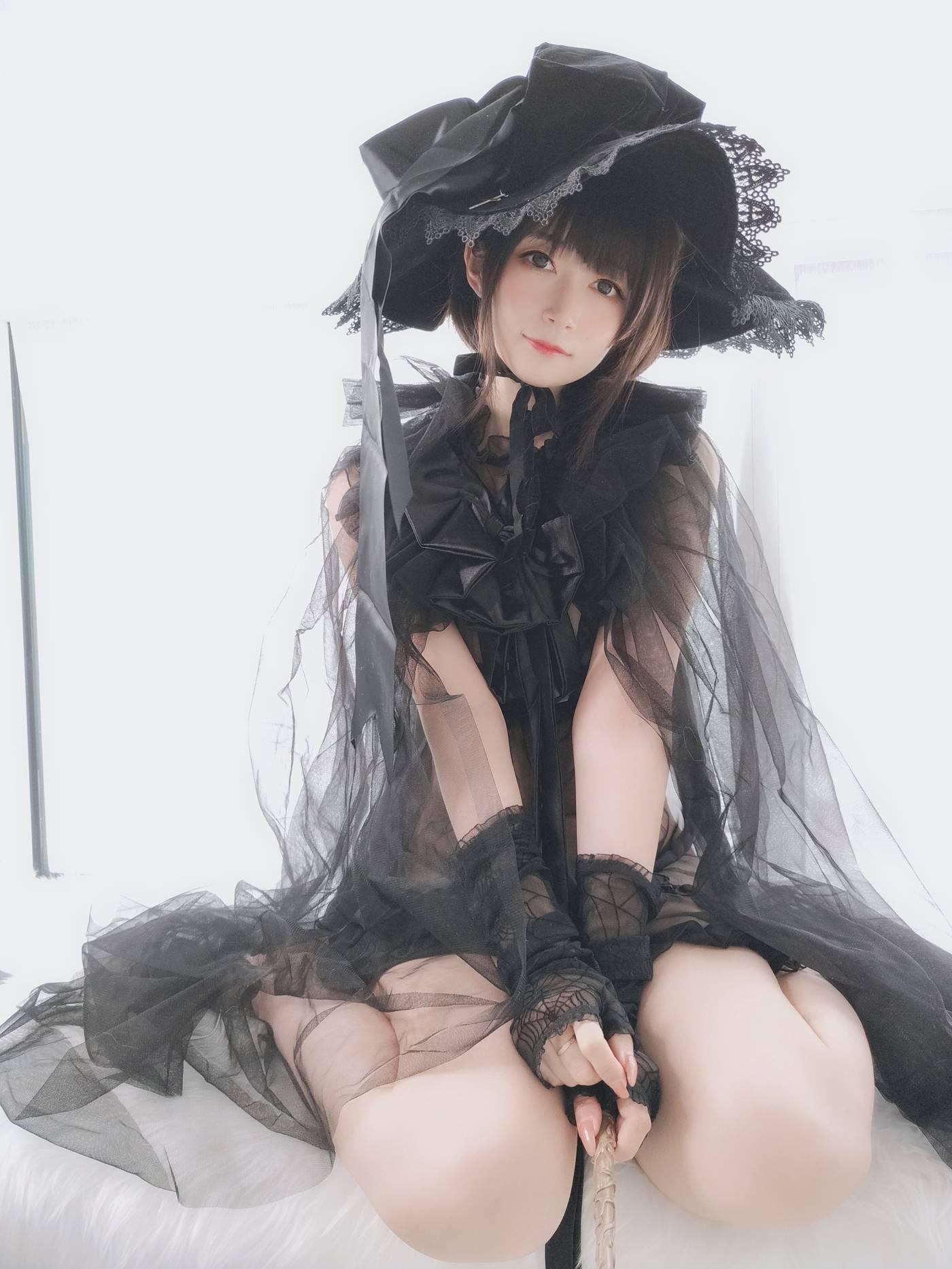 白银81 – 自撮り Vol.44 见习魔女 [126P]插图3