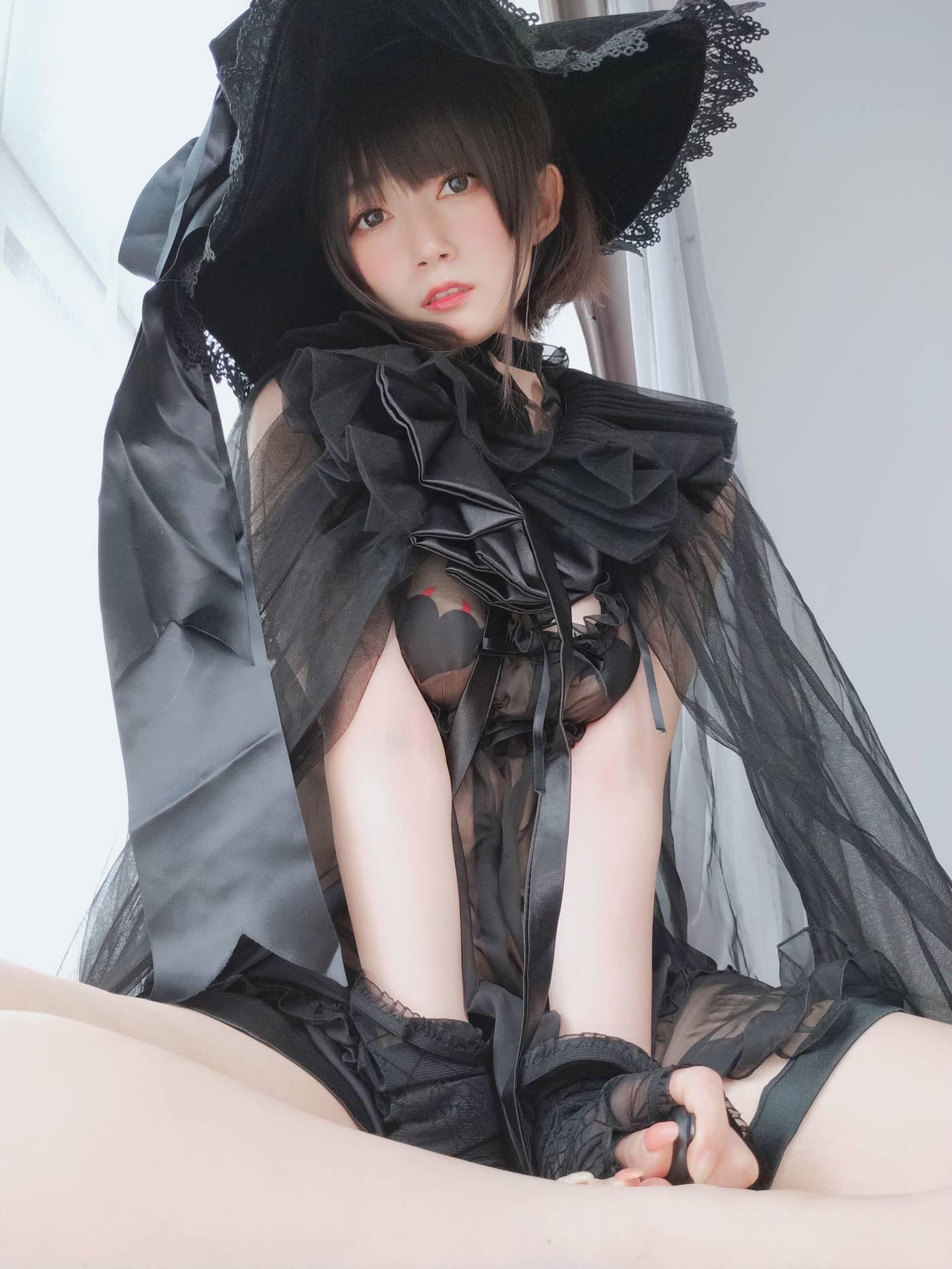 白银81 – 自撮り Vol.44 见习魔女 [126P]插图2