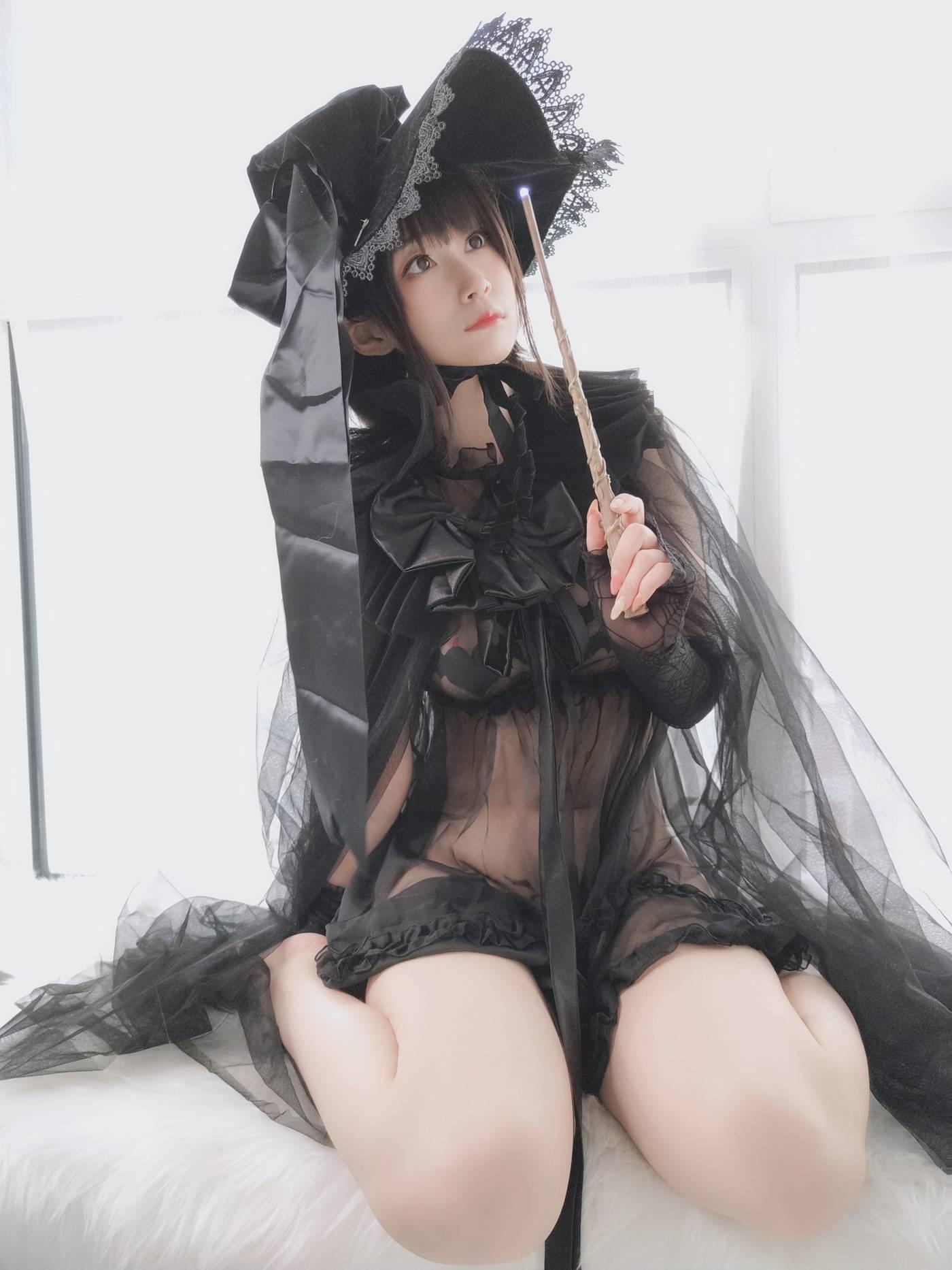白银81 – 自撮り Vol.44 见习魔女 [126P]插图4