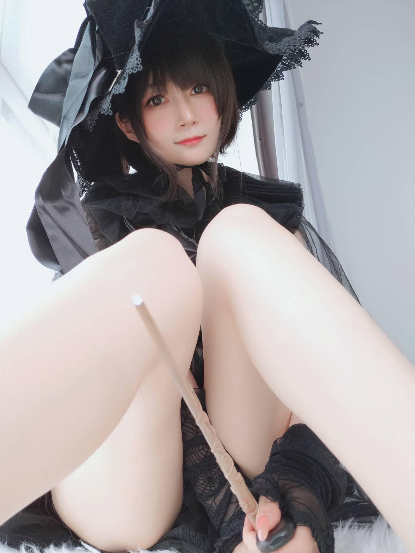 白银81 – 自撮り Vol.44 见习魔女 [126P]插图5