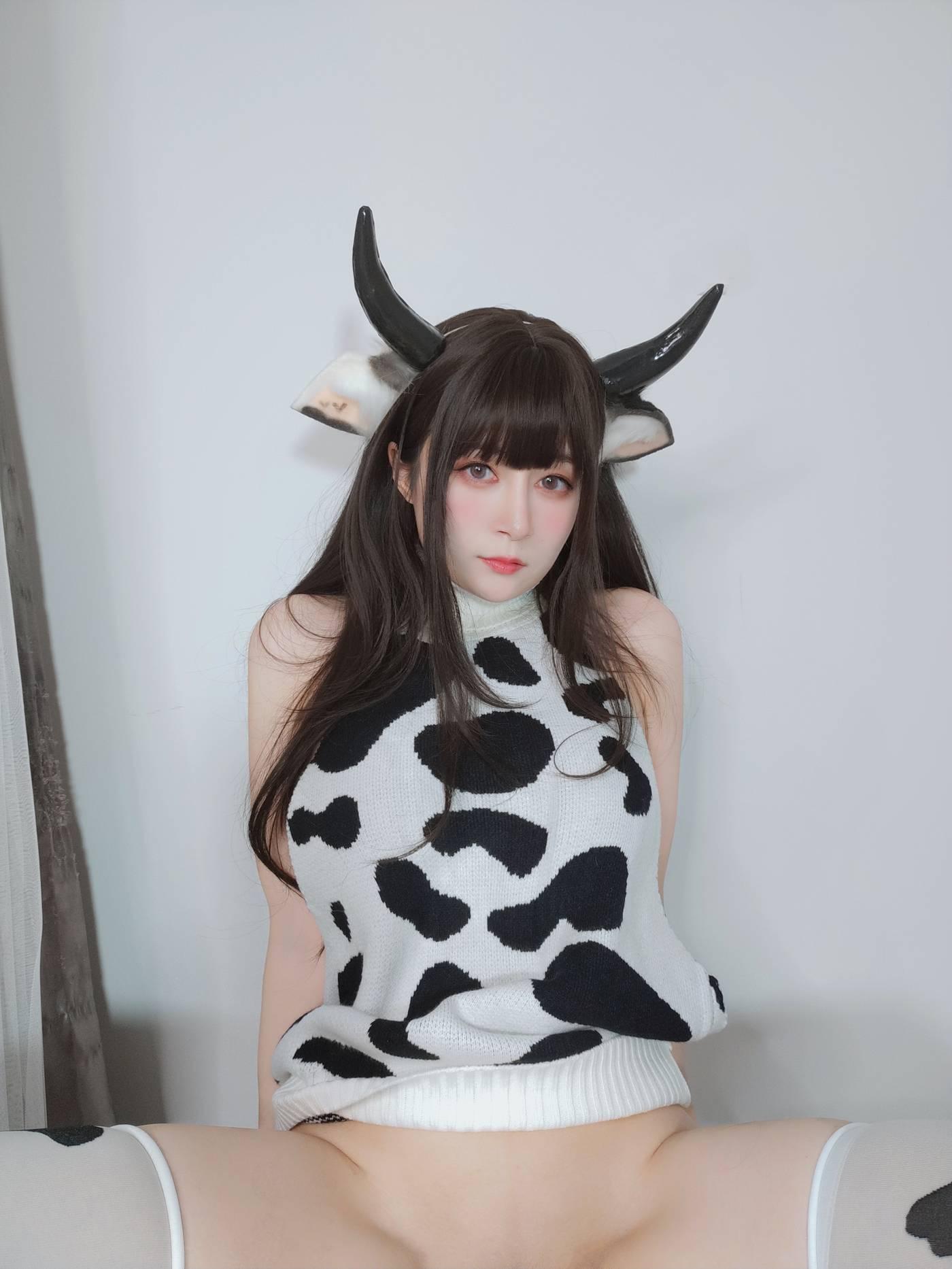 白银81 – NO.80 2022年02月会员合集 (全16期) -2022-02-03 乳牛妹 3[18P]插图8