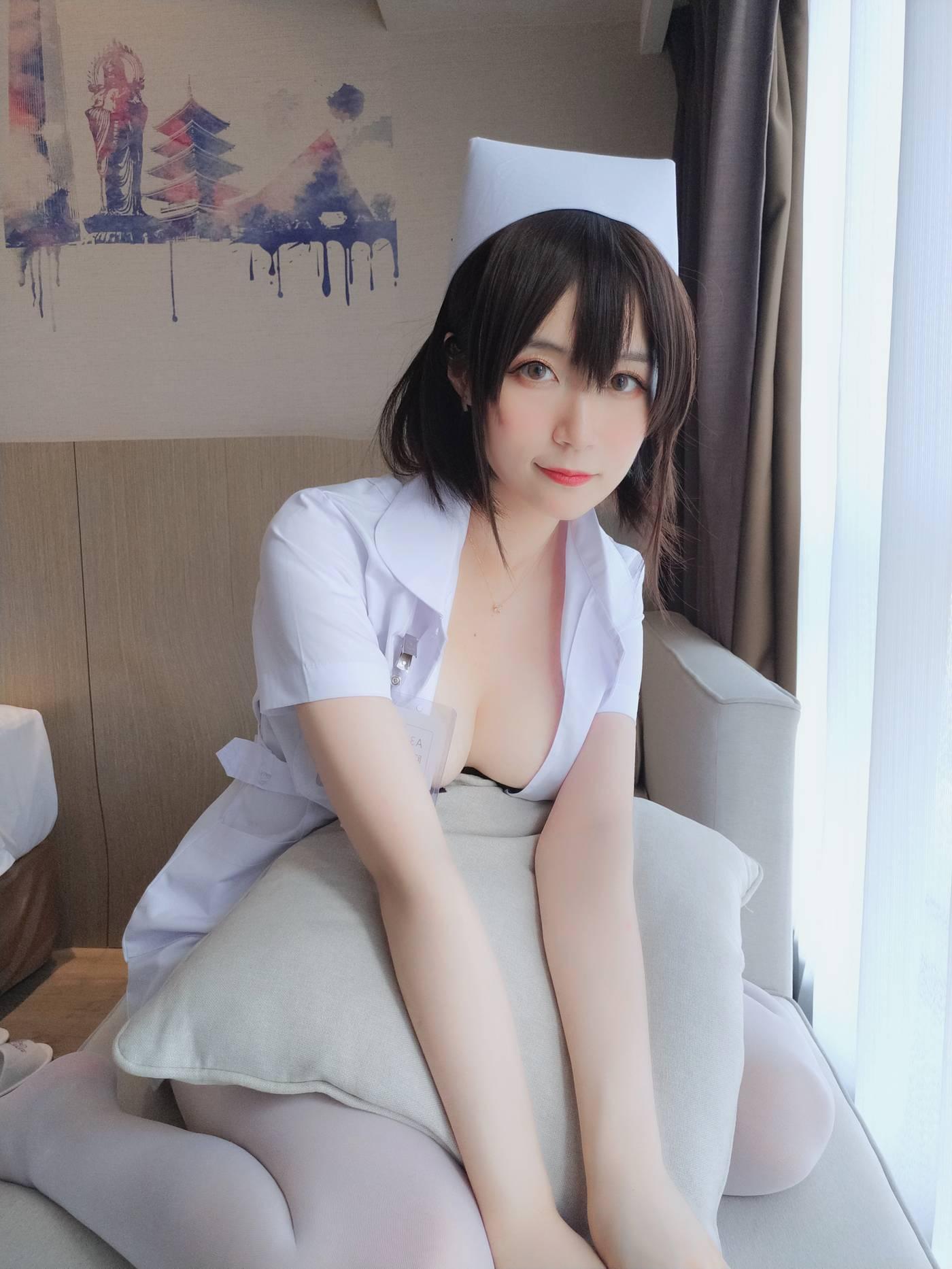 白银81 – NO.13 短发小护士[37P]插图7