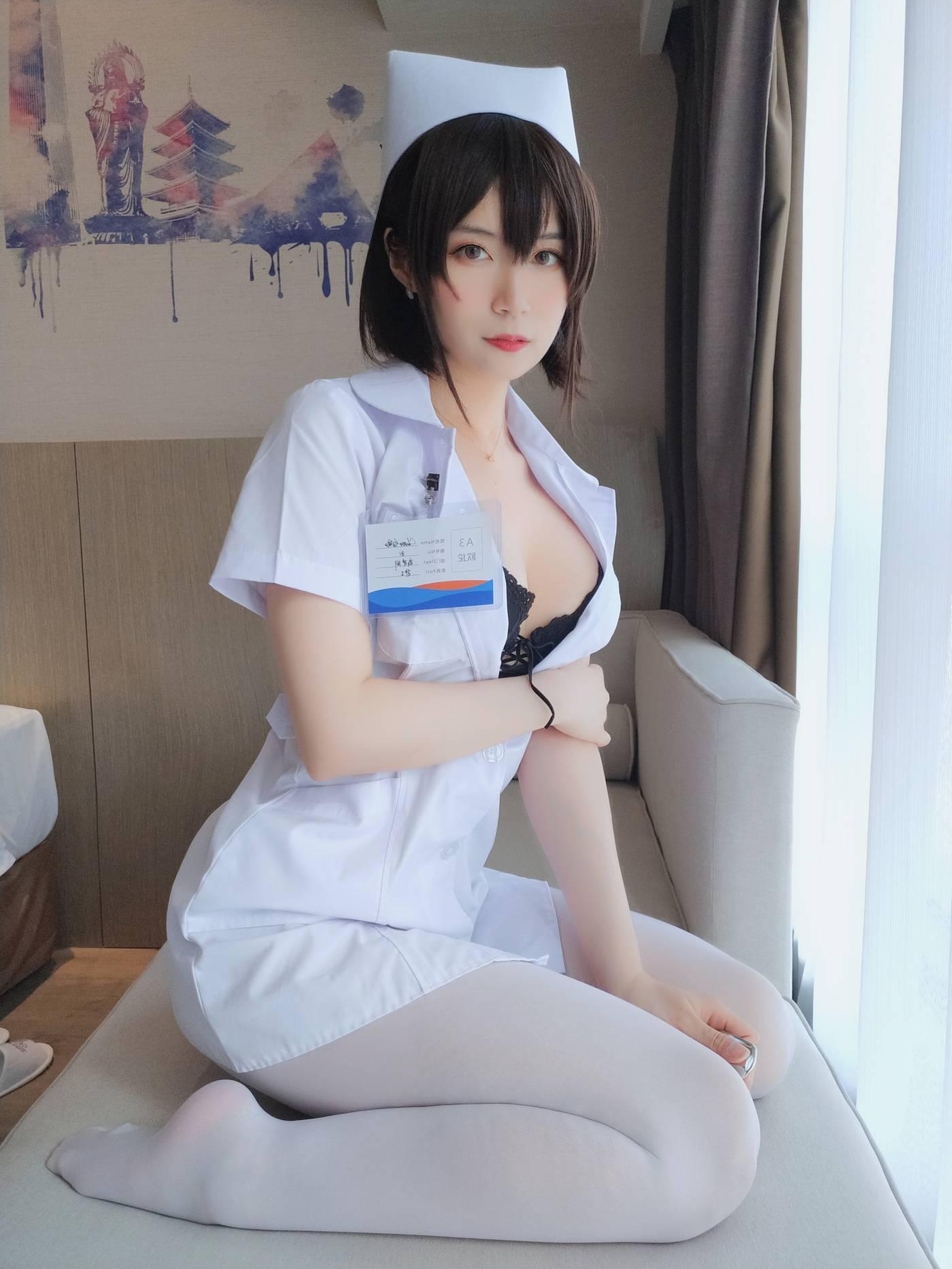 白银81 – NO.13 短发小护士[37P]插图4