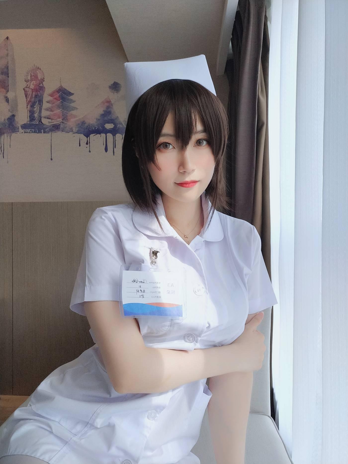 白银81 – NO.13 短发小护士[37P]插图9