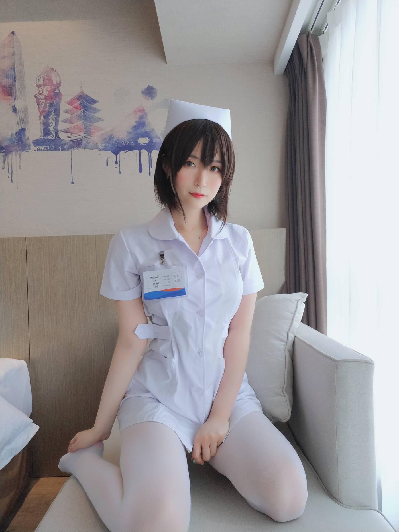 白银81 – NO.13 短发小护士[37P]插图8