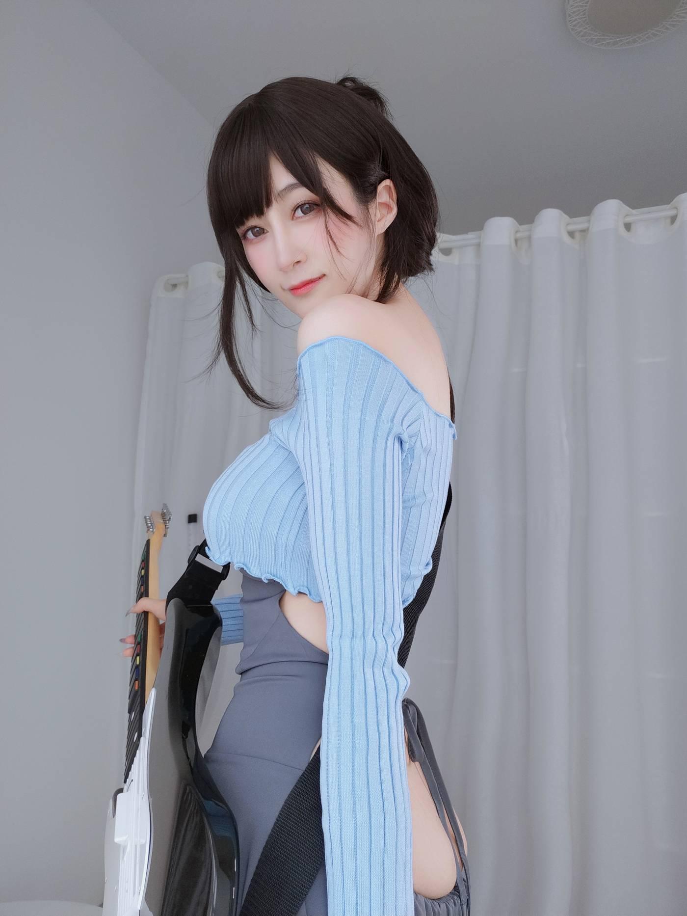 白银81 – 自撮り Vol.59 吉他妹妹 [165P]插图9